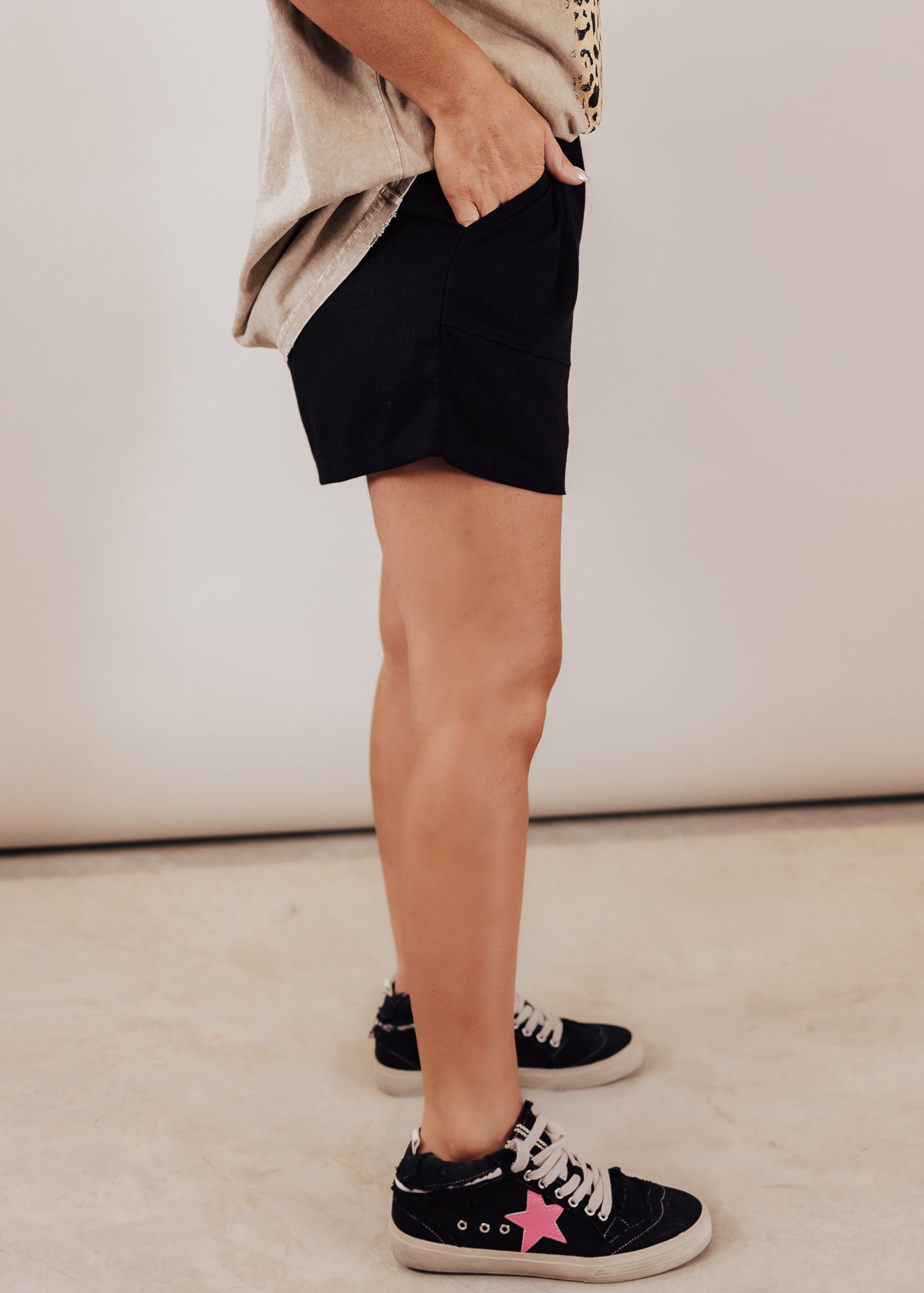 SMALL: Grant Shorts *BLACK