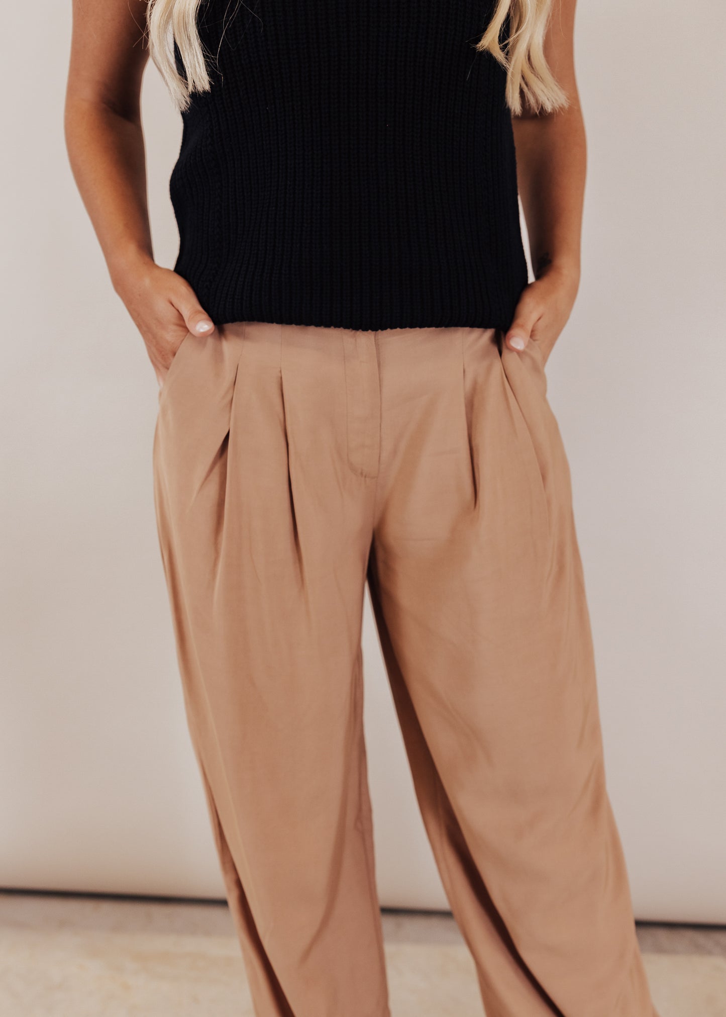 MEDIUM: Dawn Pleated Pants *MOCHA