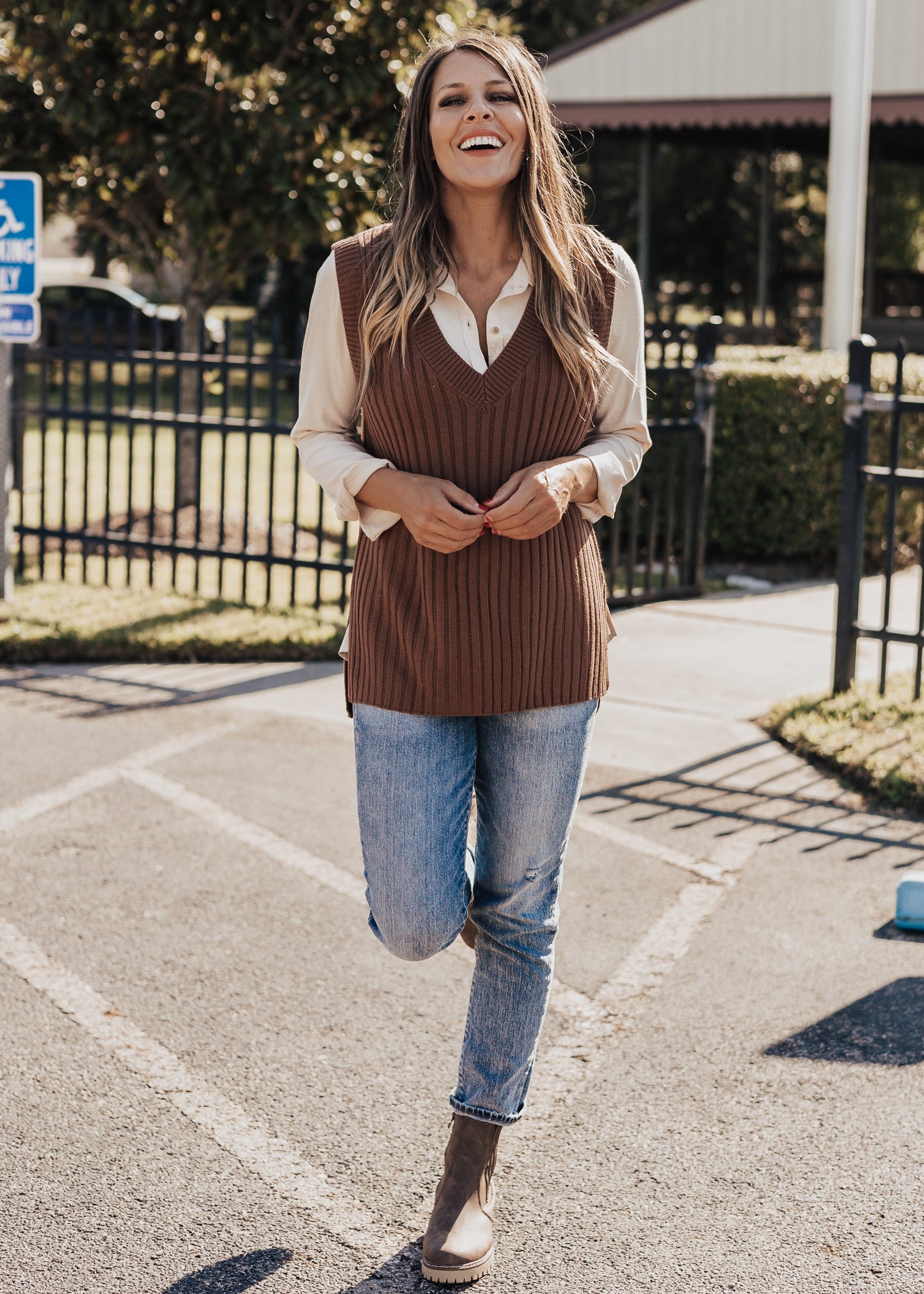 LARGE: Knit Sweater Vest *BROWN