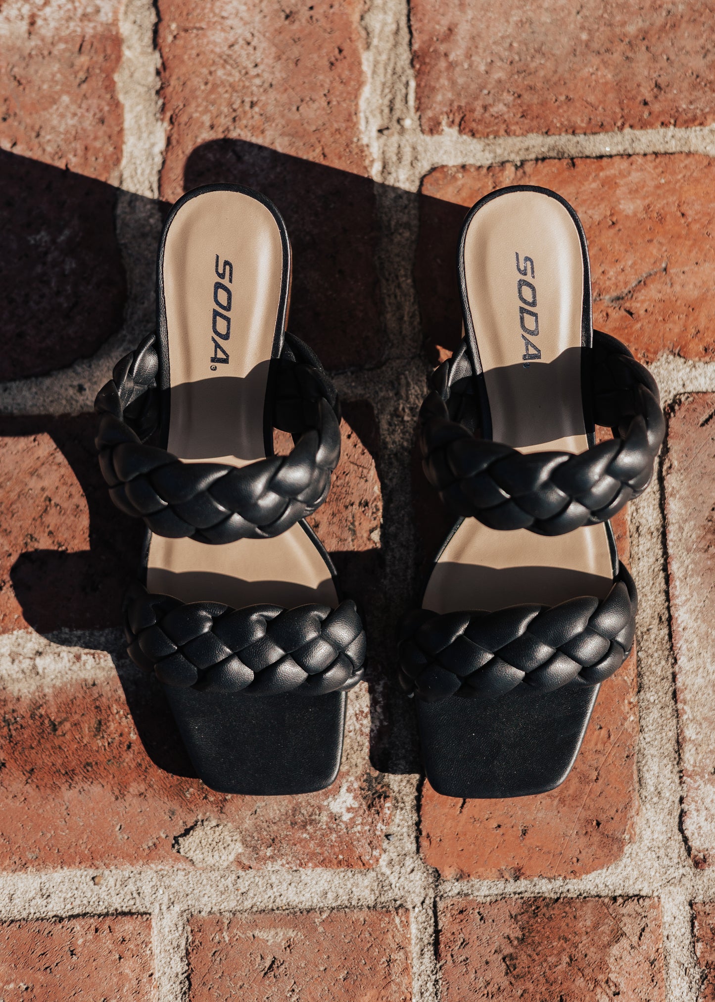 SIZES 10, 11: Buggy Heel (6-11) *BLACK