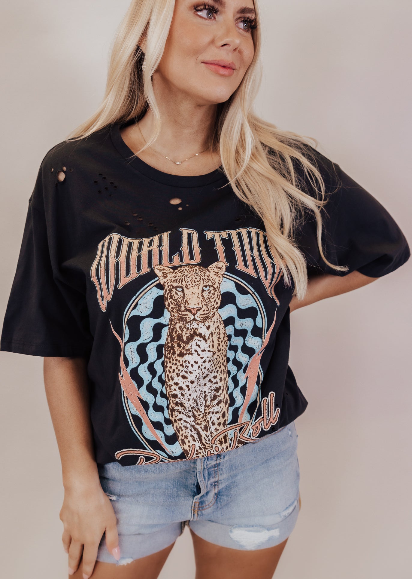 #61 Relaxed Distressed World Tour Top (S-3X) *BLACK