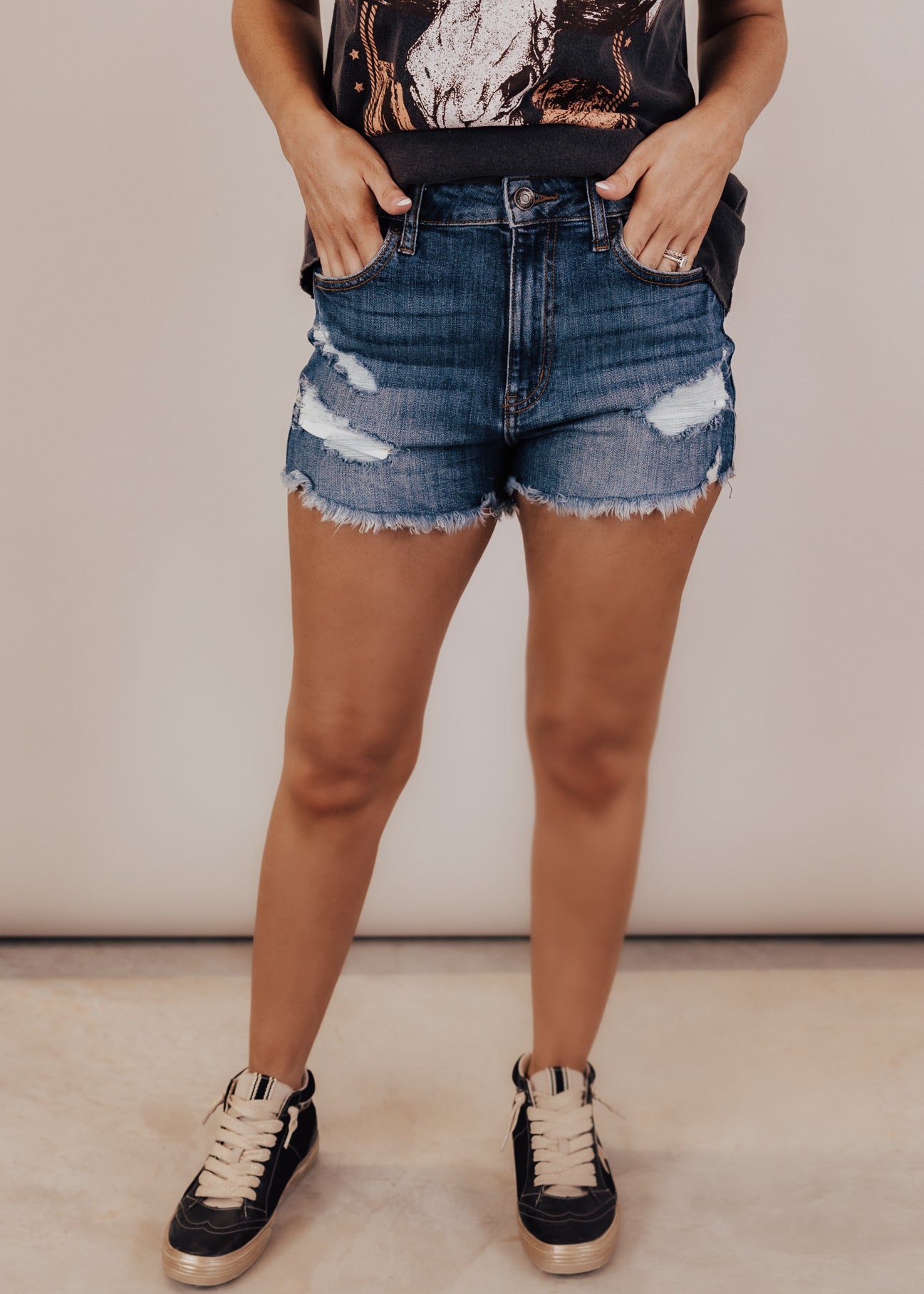 SMALL: Eunina Wayne Shorts (S-3X)