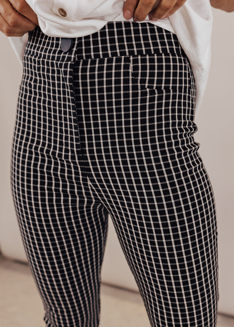Checkered Straight Leg Pants (S-3X) *BLACK/IVORY