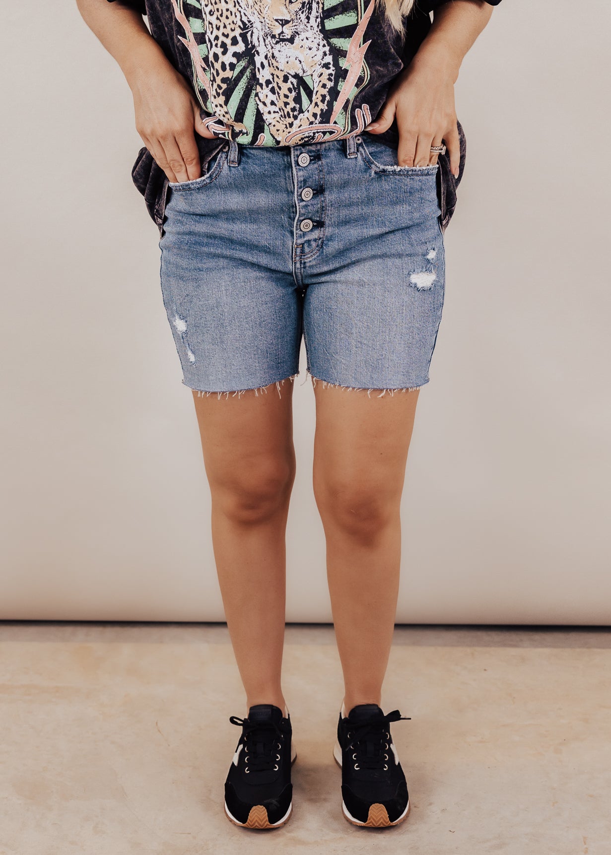 XS -L: Eunina Zane Shorts (XS-L) *SIZE UP