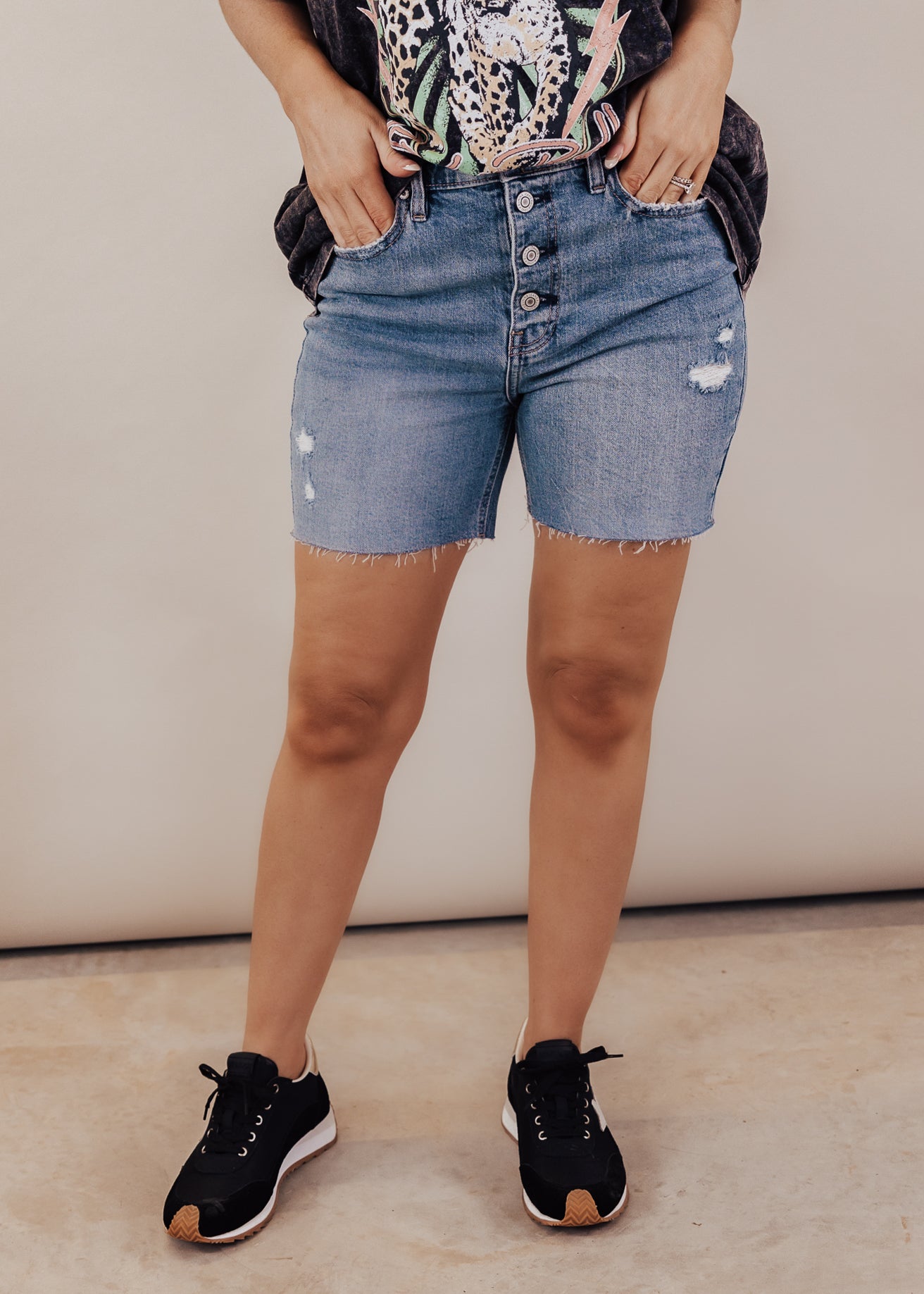 XS -L: Eunina Zane Shorts (XS-L) *SIZE UP