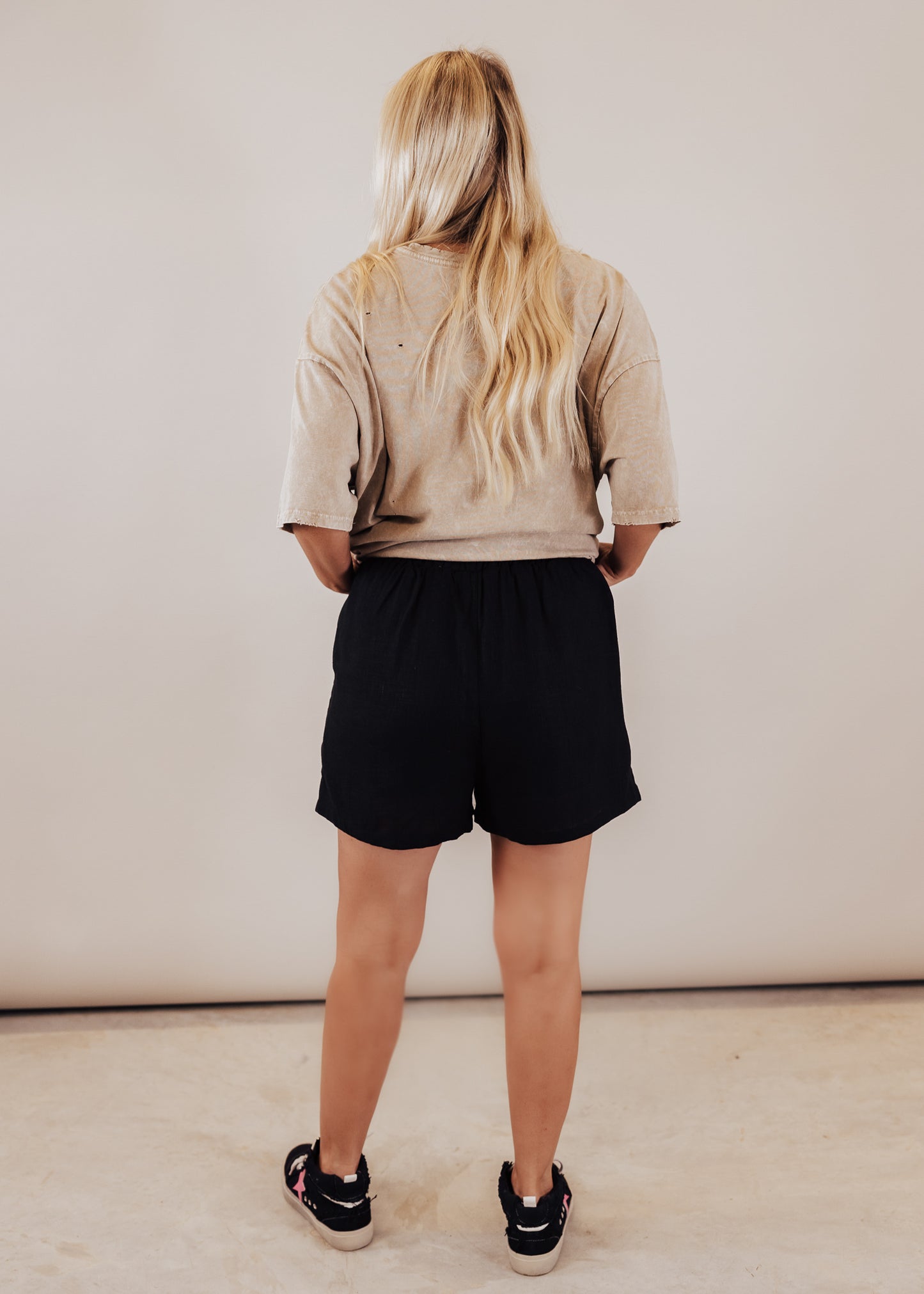 SMALL: Grant Shorts *BLACK