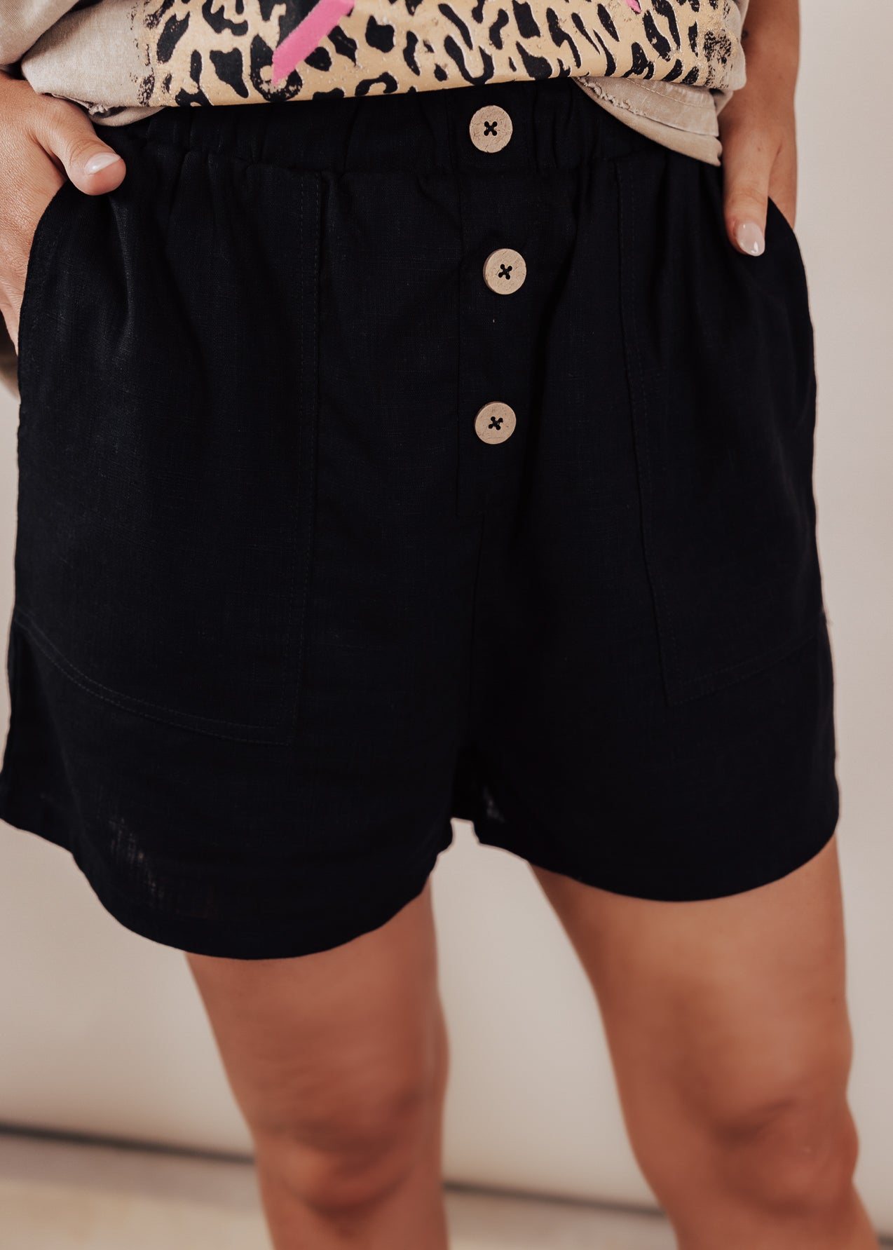 SMALL: Grant Shorts *BLACK