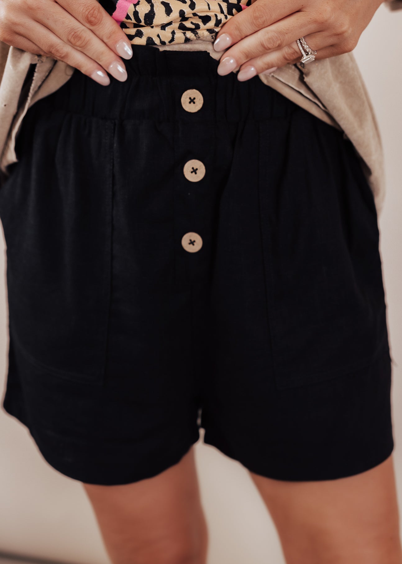 SMALL: Grant Shorts *BLACK