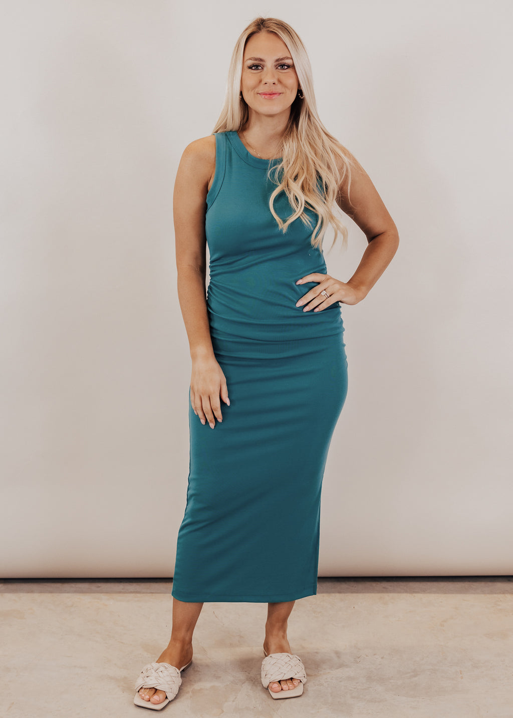 Tawny Fitted Ruched Side Dress *EMERALD GREEN