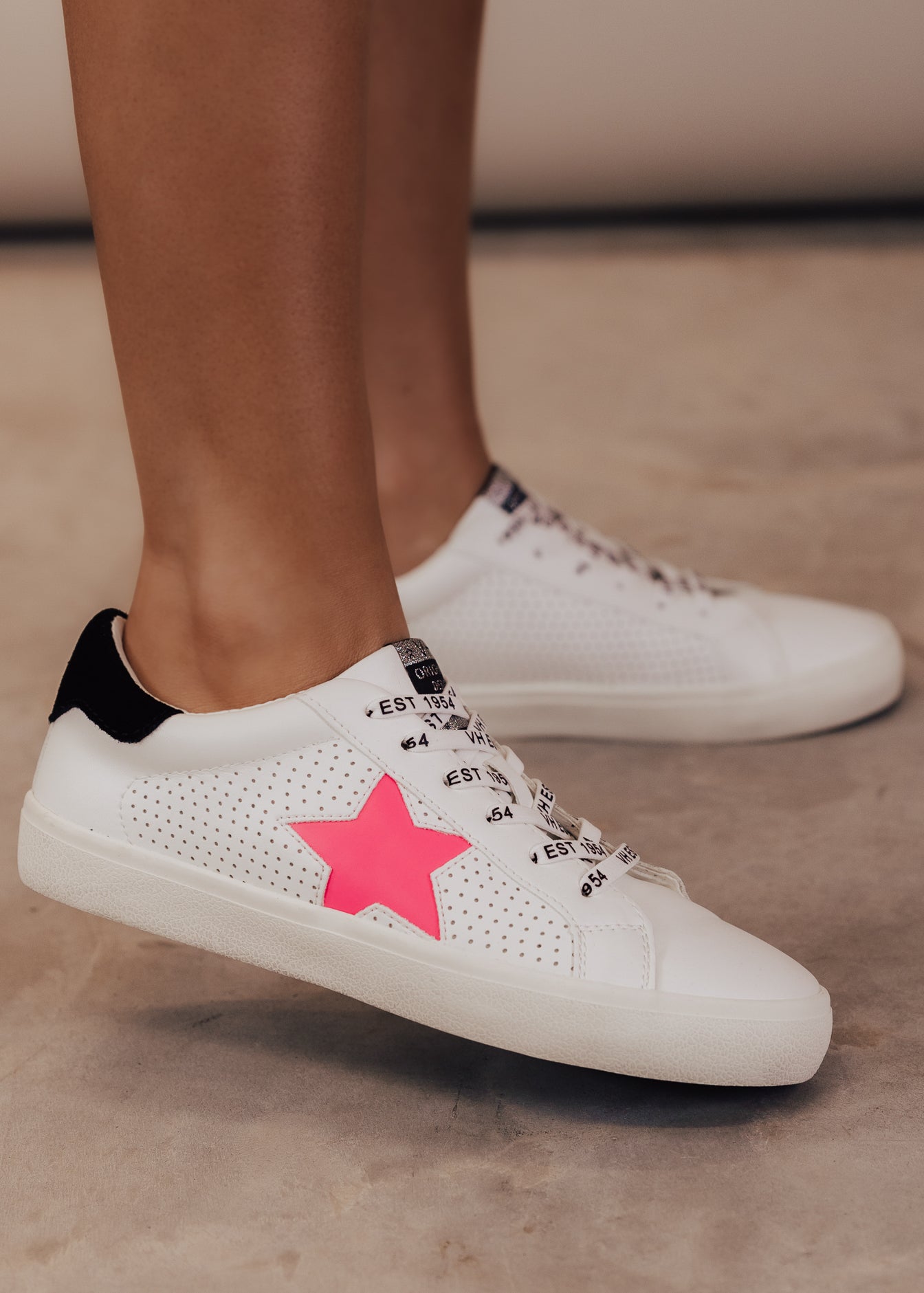 SIZE 6: Vintage Havana GADOL (6-11) *WHITE/PINK/BLACK POP