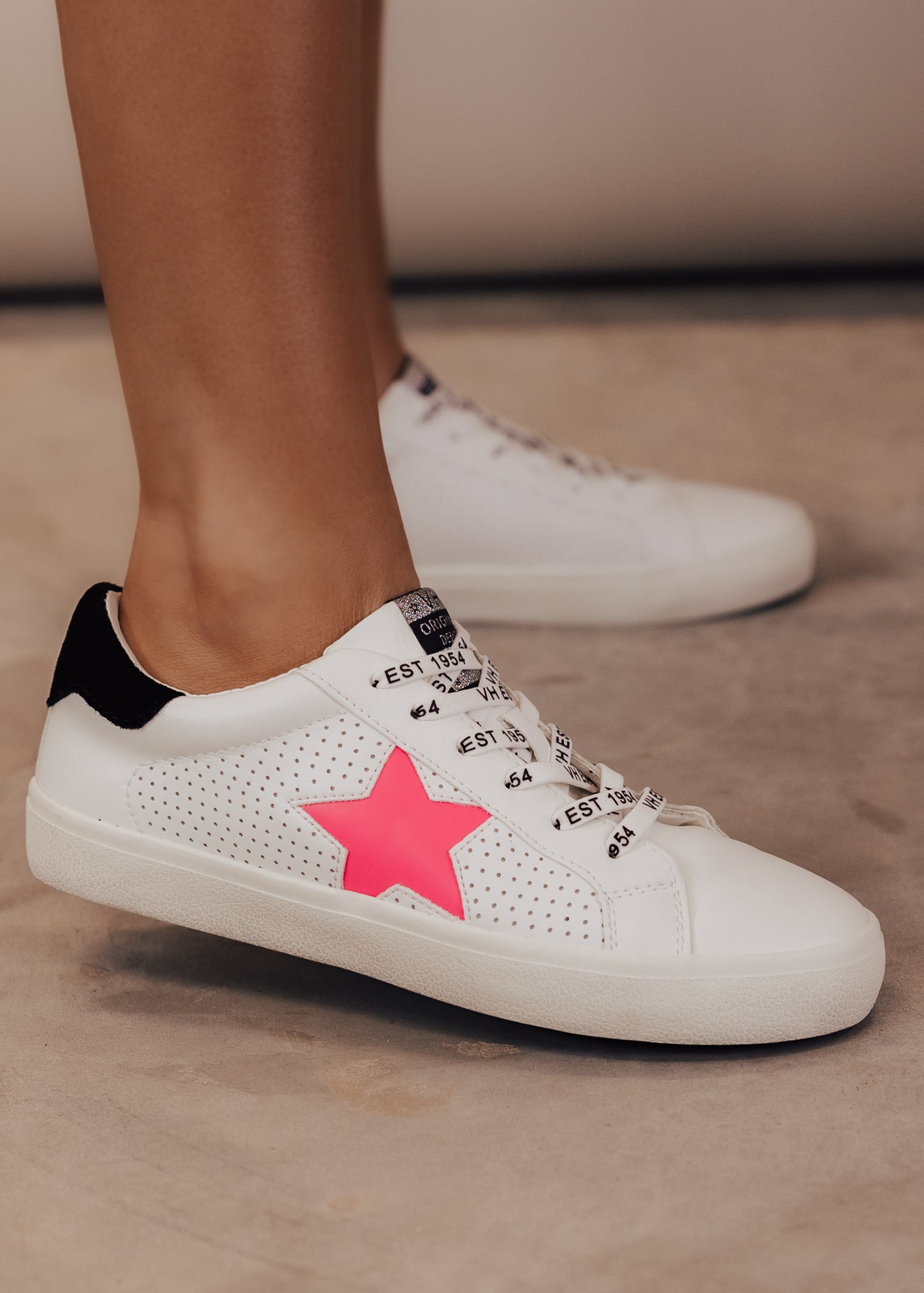 SIZE 6: Vintage Havana GADOL (6-11) *WHITE/PINK/BLACK POP