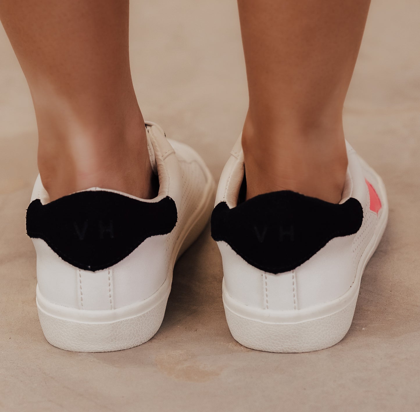 SIZE 6: Vintage Havana GADOL (6-11) *WHITE/PINK/BLACK POP