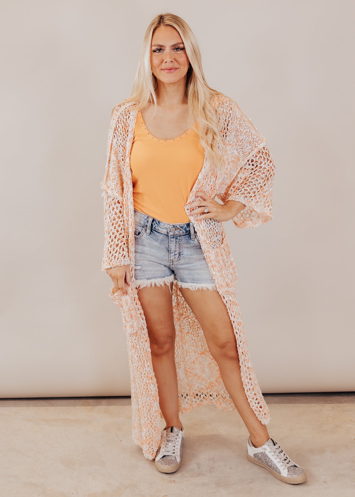 XS, S, M, L: LOW RISE Eunina Cut Off Fray Shorts (XS-L)