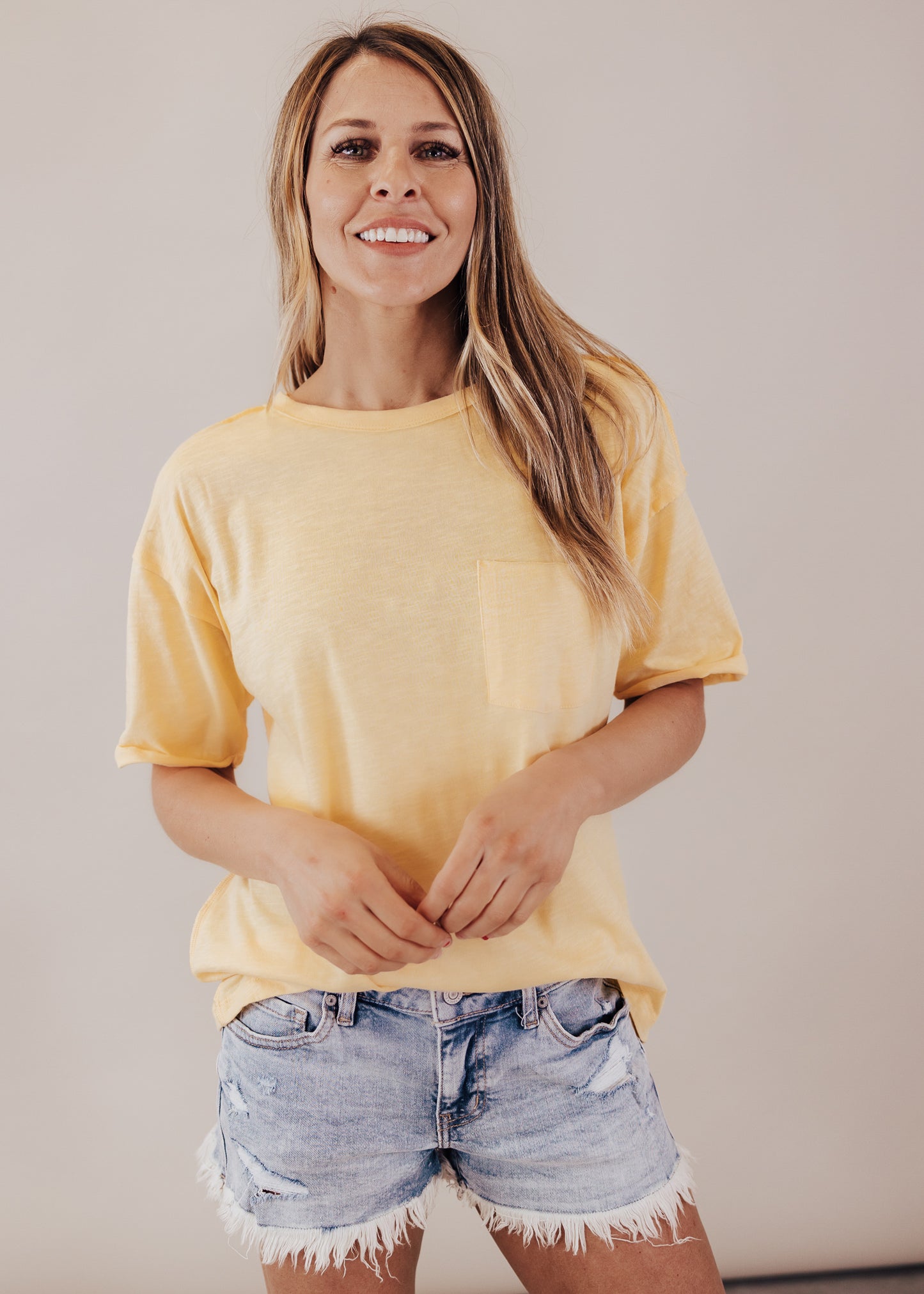 XS, S, M, L: LOW RISE Eunina Cut Off Fray Shorts (XS-L)