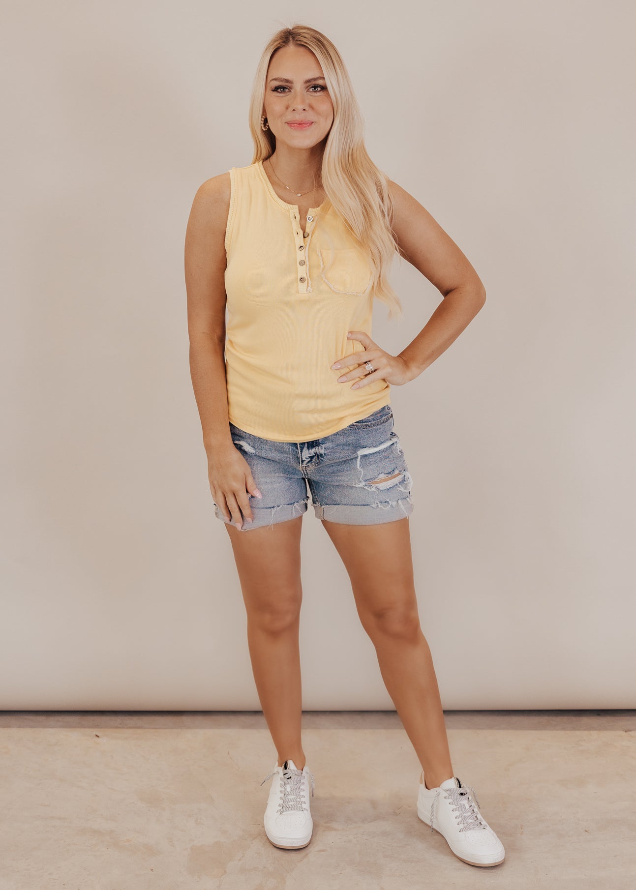 Pol Norma Fitted Top *PINEAPPLE