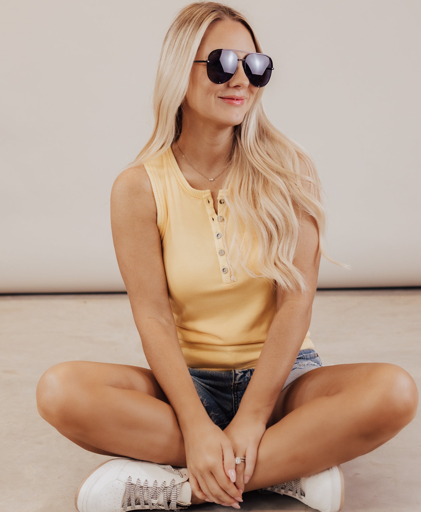 Pol Norma Fitted Top *PINEAPPLE