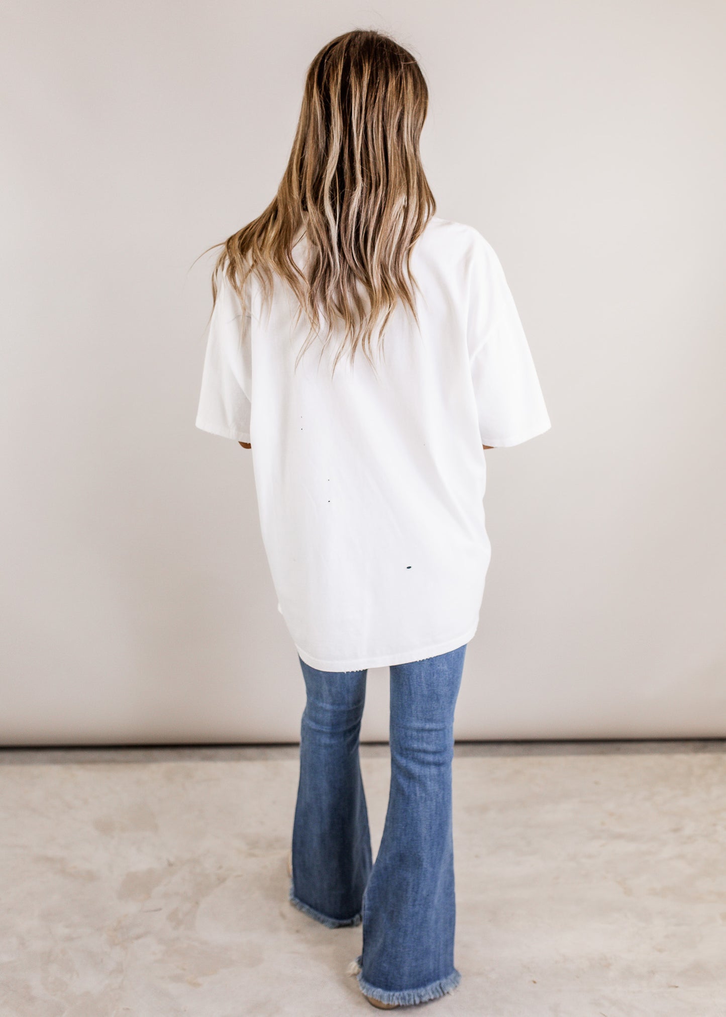 #99 Oversized Free Spirit Top (CAN FIT XL) *WHITE