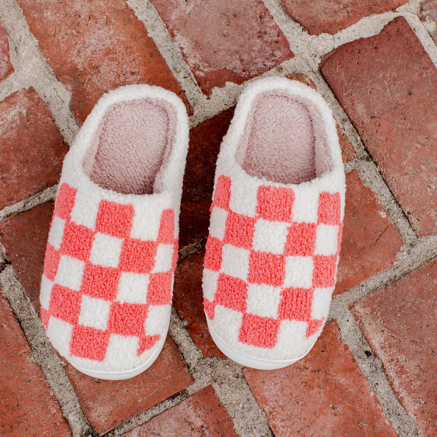 Checkered Slippers (S-2X) *CORAL