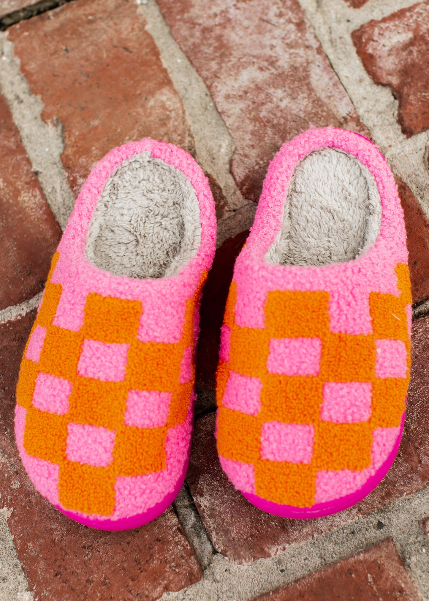 Checkered Slippers (S-XL) *PINK/ORANGE