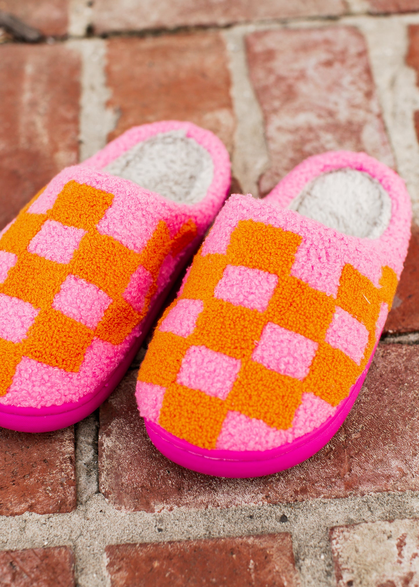 Checkered Slippers (S-XL) *PINK/ORANGE