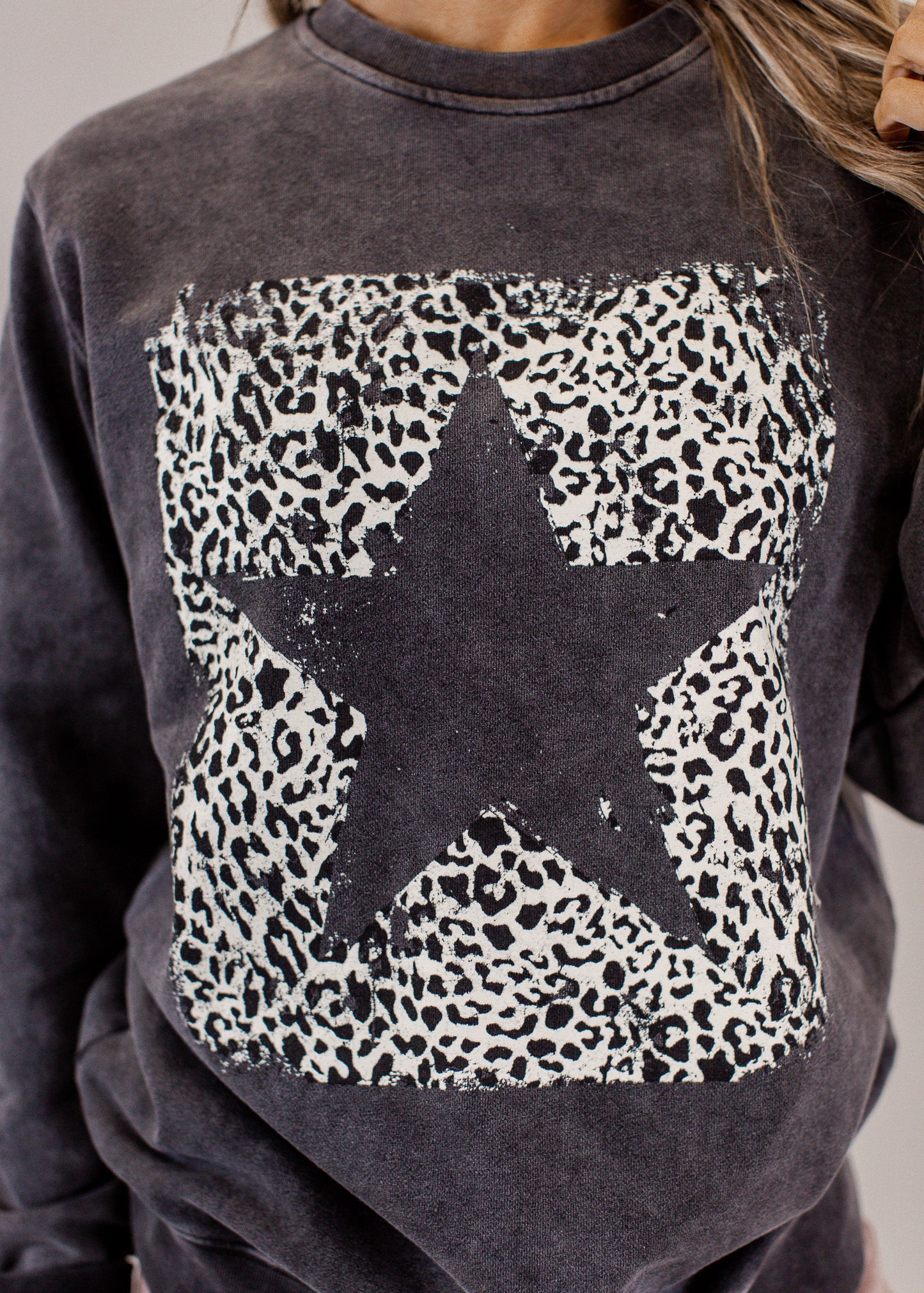 #108 Leopard Star Sweatshirt *VINTAGE BLACK