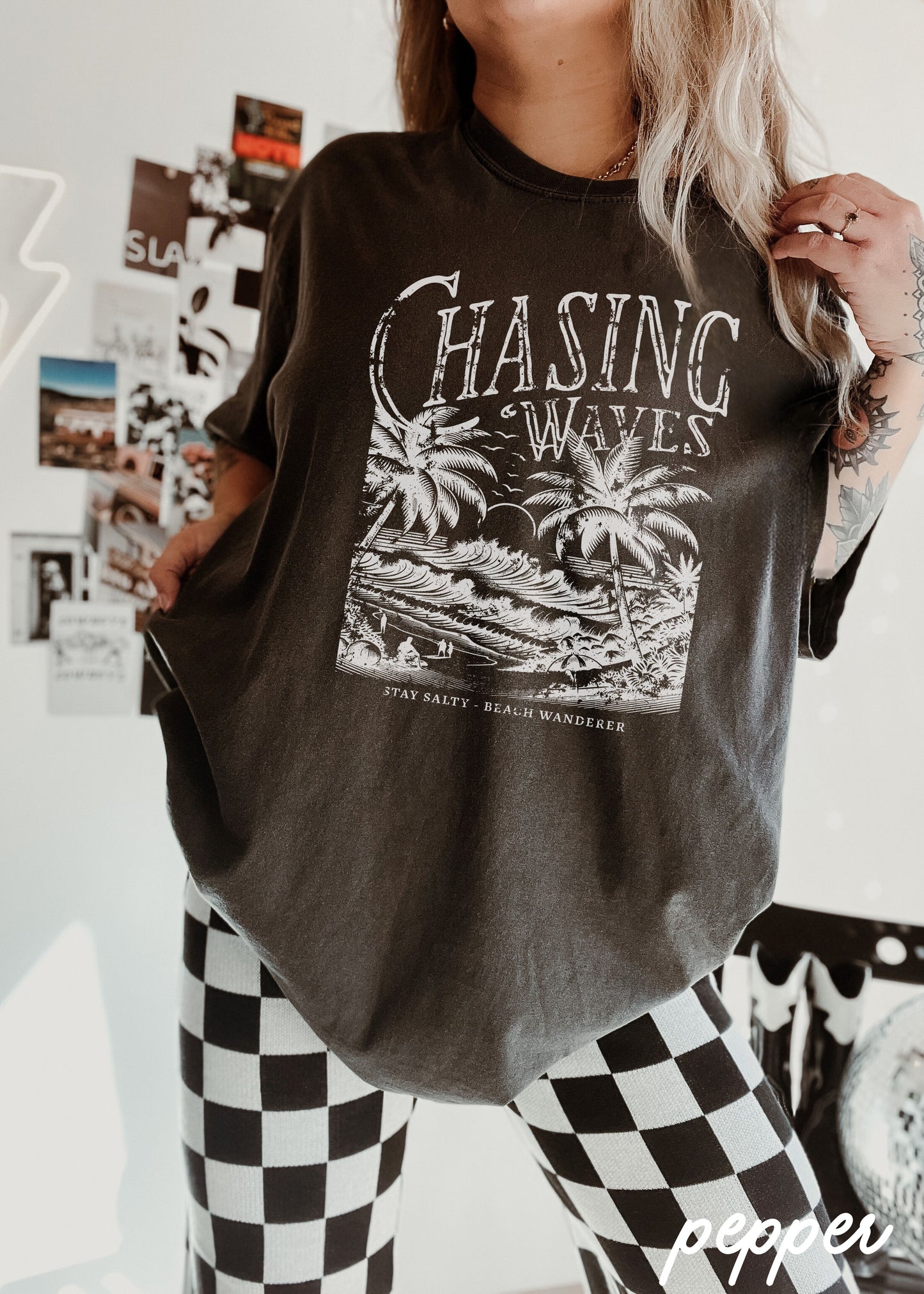 *Chasing Waves Tee *4 Colors (S-3X)