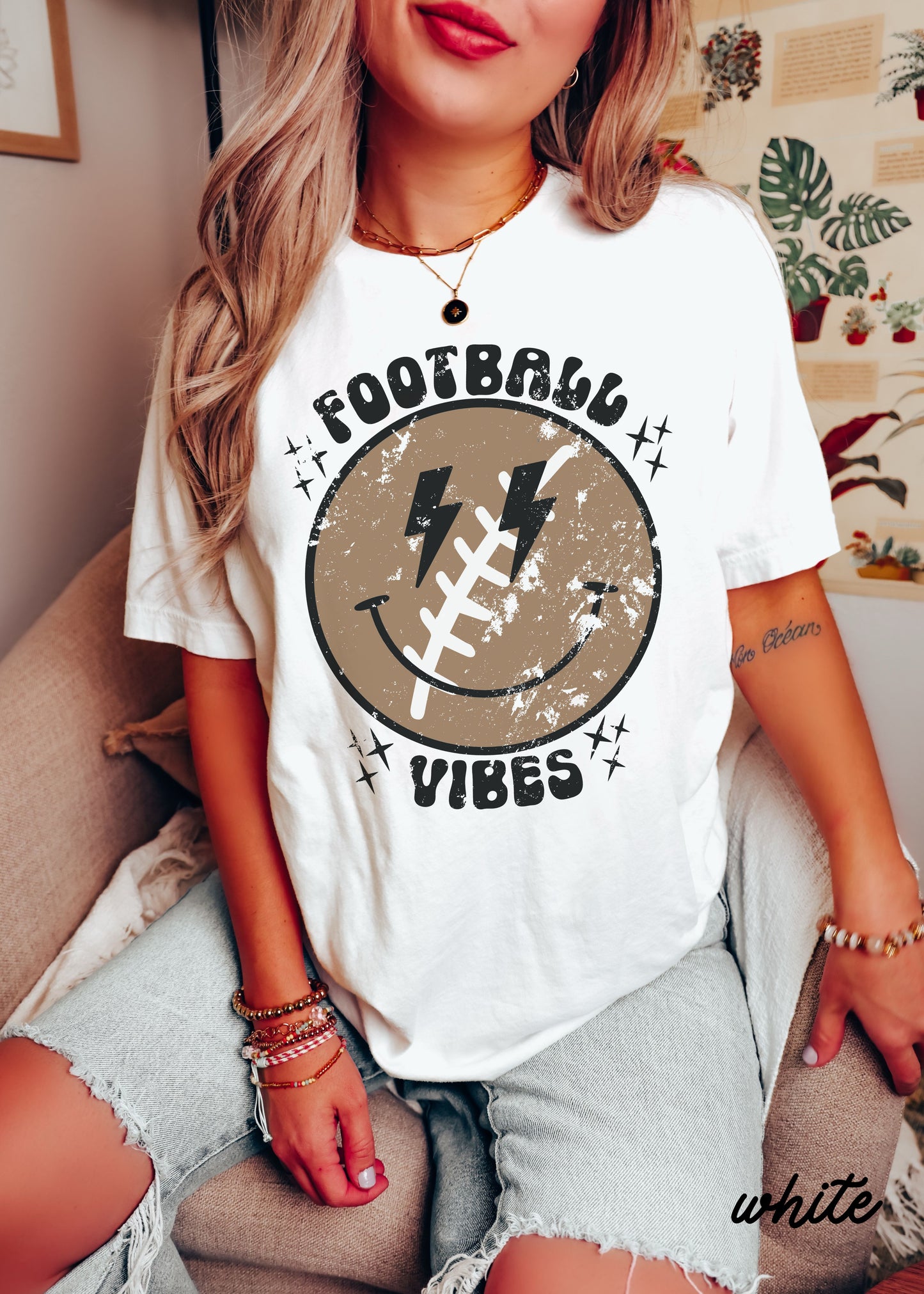 *YOUTH Football Vibes Happy Tee *10 Colors (S-3X)
