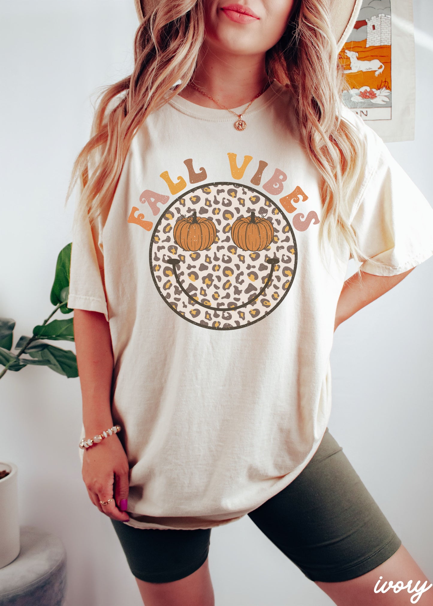*Fall Vibes Happy Face Tee *6 Colors (S-3X)
