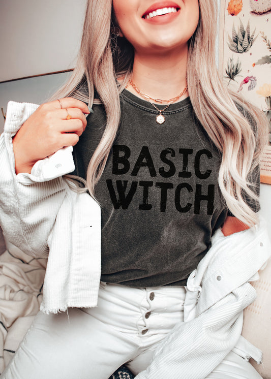 Basic Witch Tee *Pepper (S-3X)