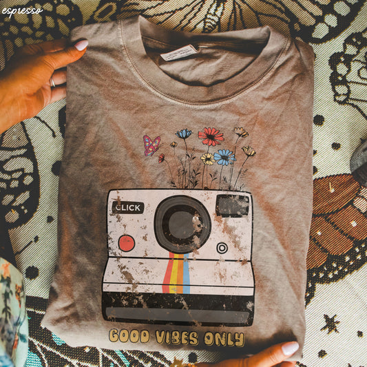 *Colored Floral Camera Tee *6 Colors (S-3X)