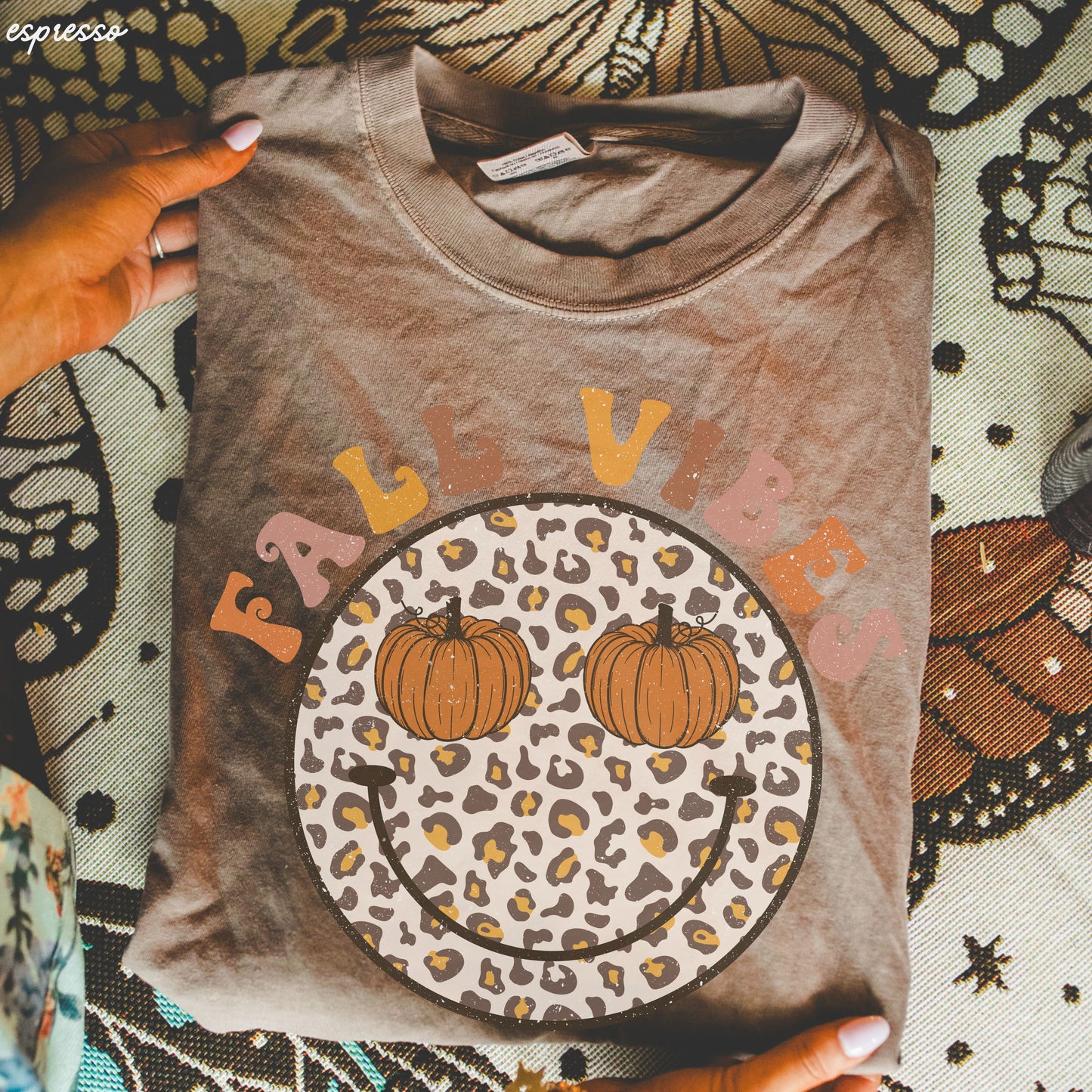 *Fall Vibes Happy Face Tee *6 Colors (S-3X)