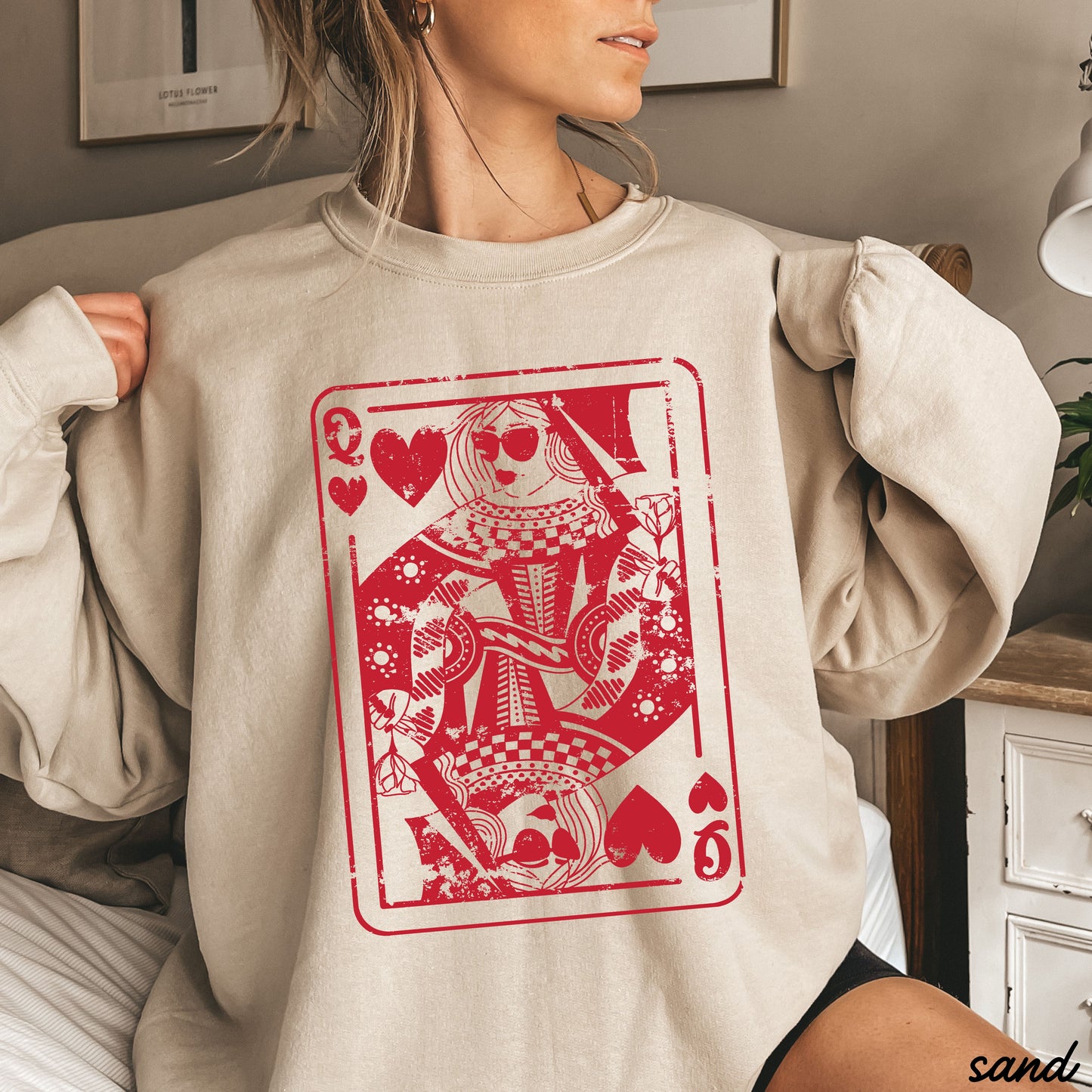 The Queen Sweatshirt *3 Colors (S-3X)