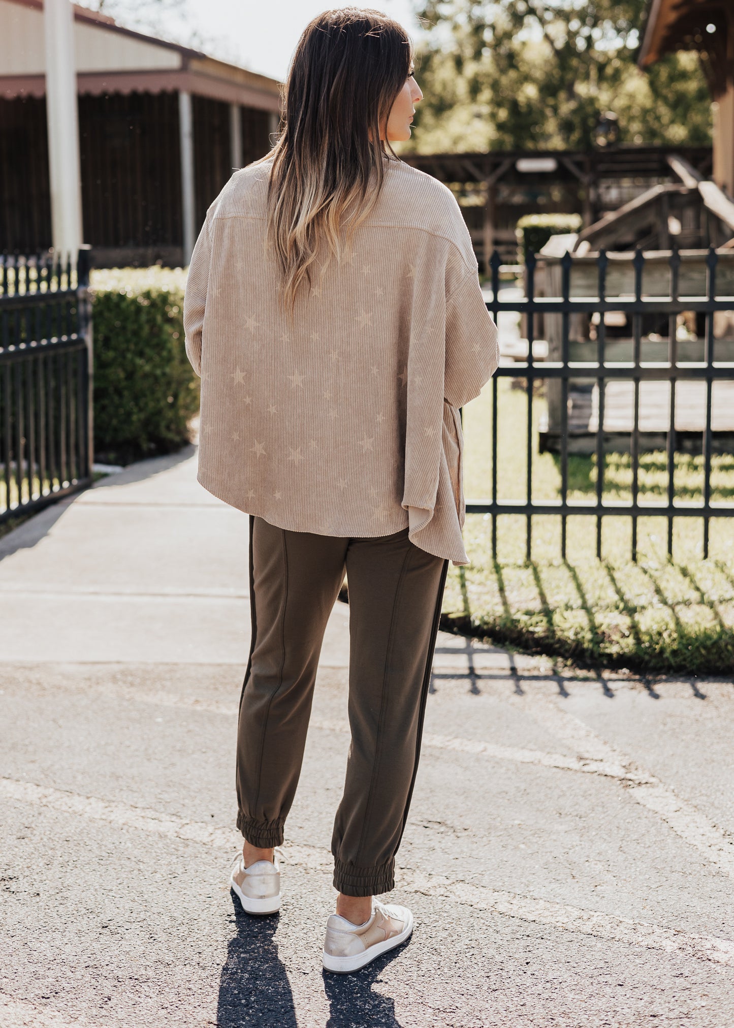 Corduroy Star Shacket (CAN FIT XL) *TAUPE