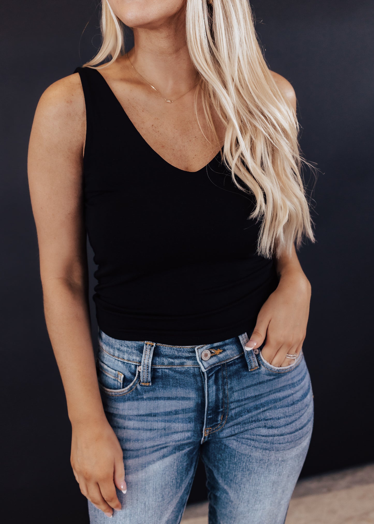 Double V-Neck Crop Tank *BLACK