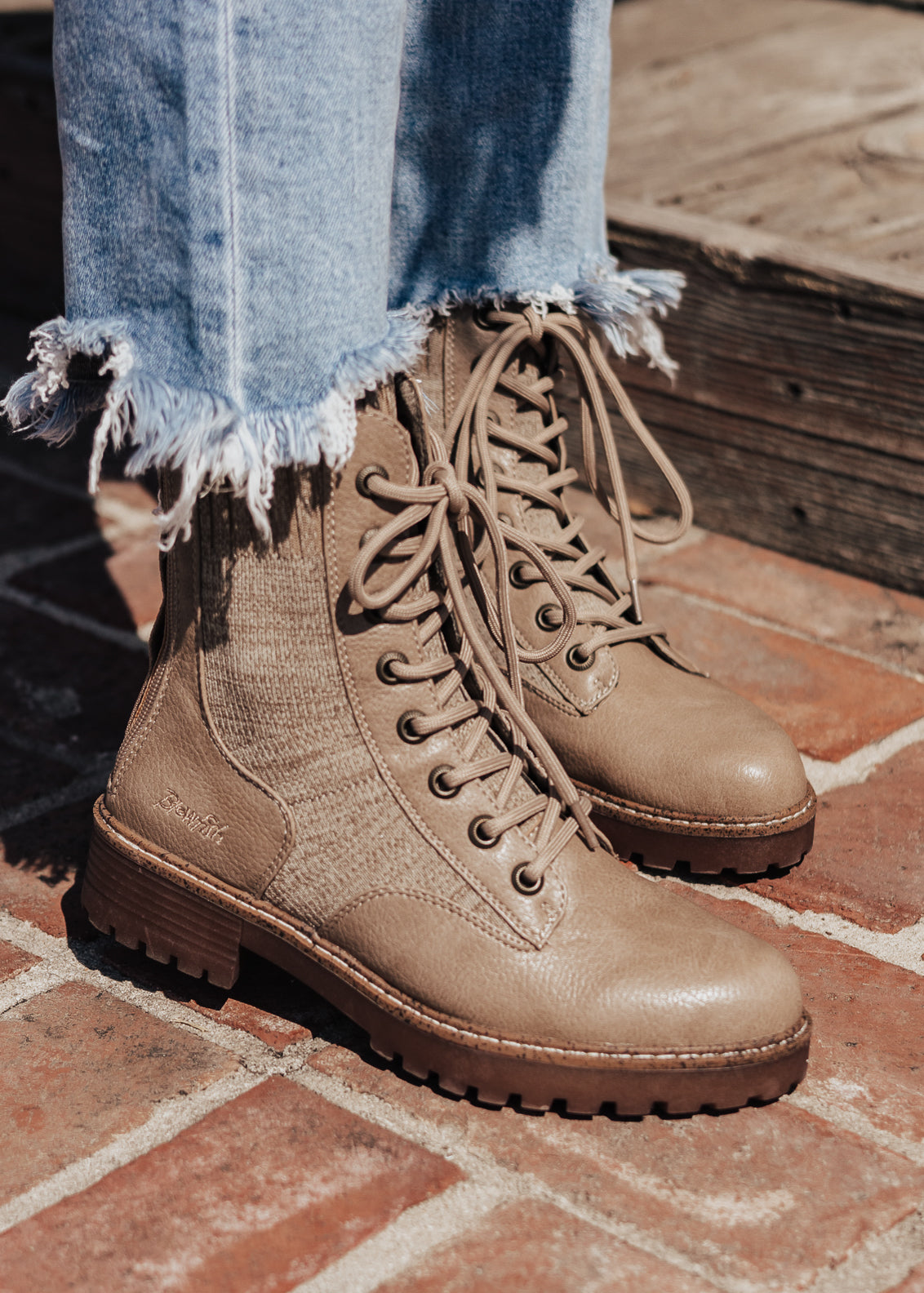 SIZE 7, 8: Blowfish Boot RAE (6-10) *CREAM/COFFEE