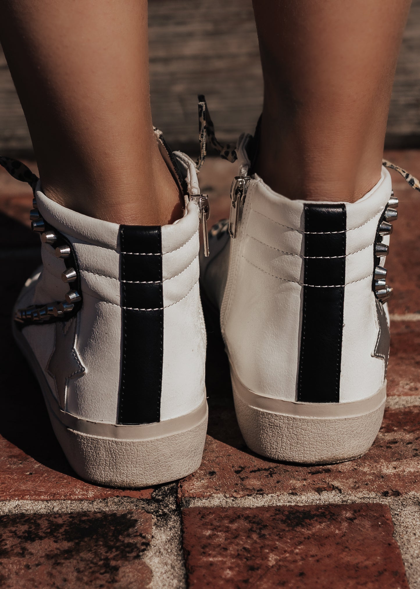 Shu Shop RIRI (6-10) *WHITE