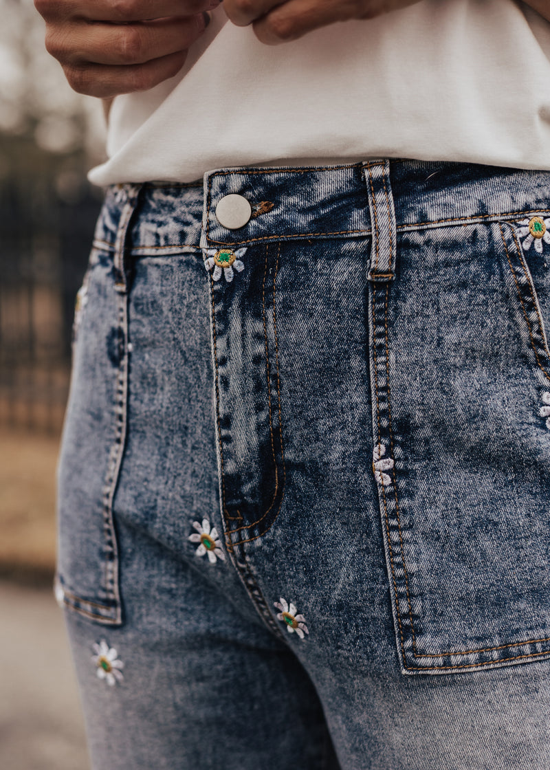2X: Embroidered Daisy Pants (S-3X)