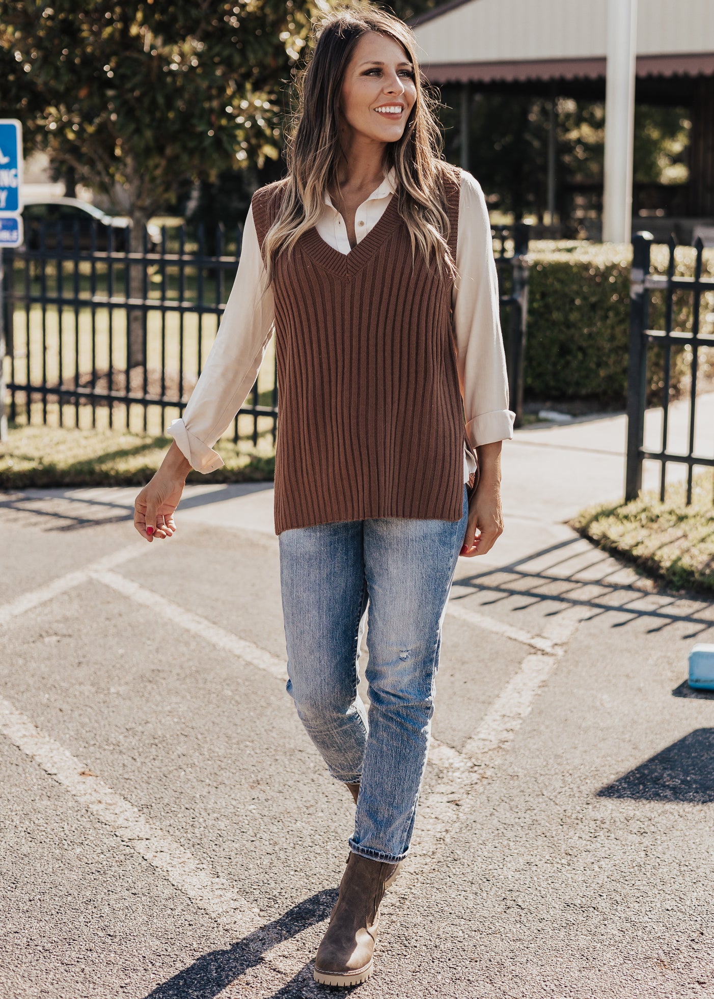 LARGE: Knit Sweater Vest *BROWN