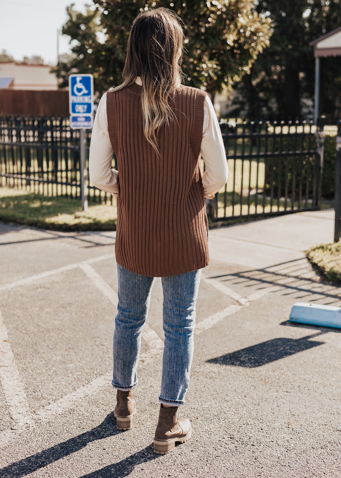 LARGE: Knit Sweater Vest *BROWN