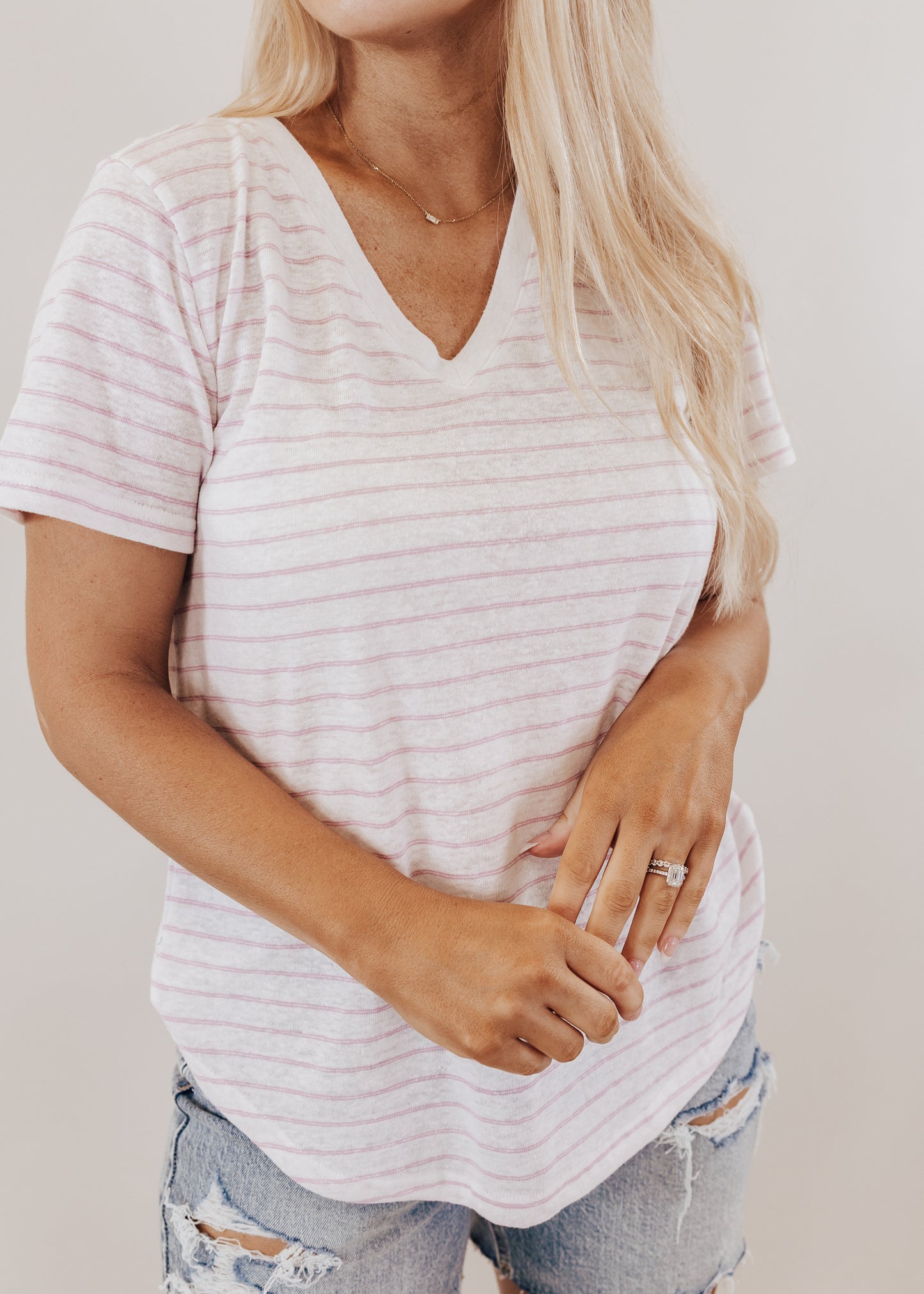 Delta Stripe Top *White/Purple Mauve