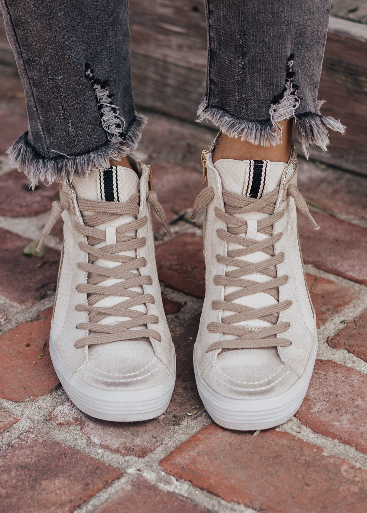 Shu Shop ROXANNE Shoe (6-11) *BONE SNAKE