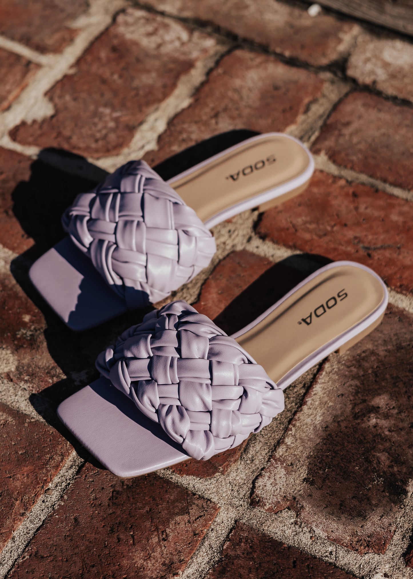 SIZE 6, 6.5, 7, 7.5: Apron Sandal (5.5-10) *LAVENDER