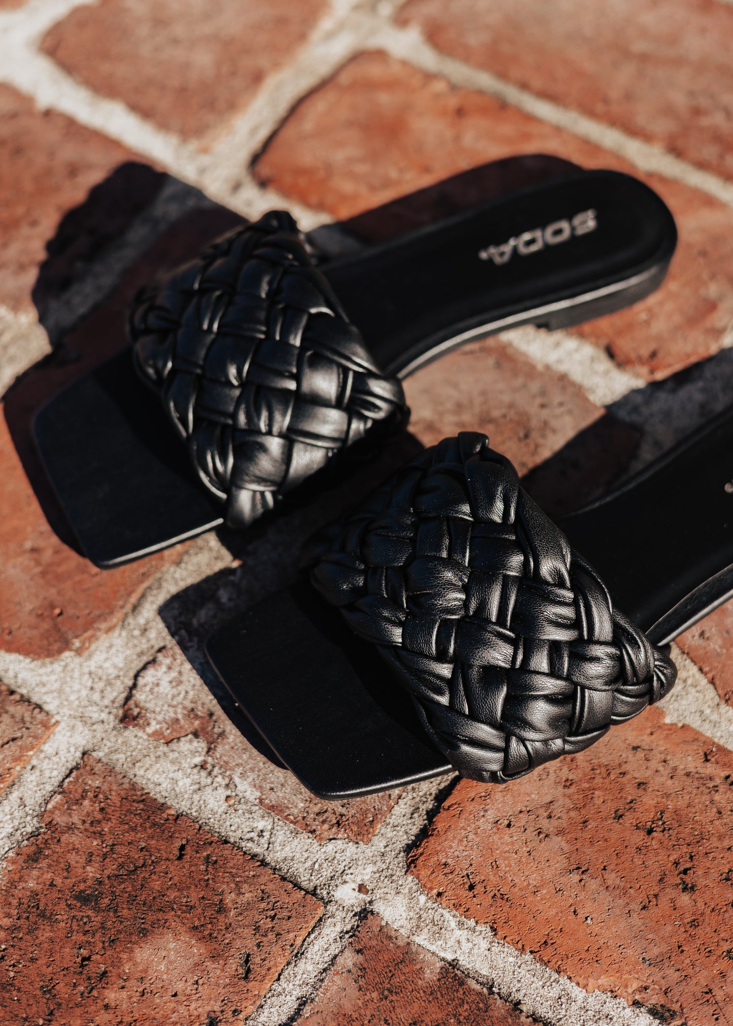 SIZE 5.5, 6: Apron Sandal (5.5-10) *BLACK