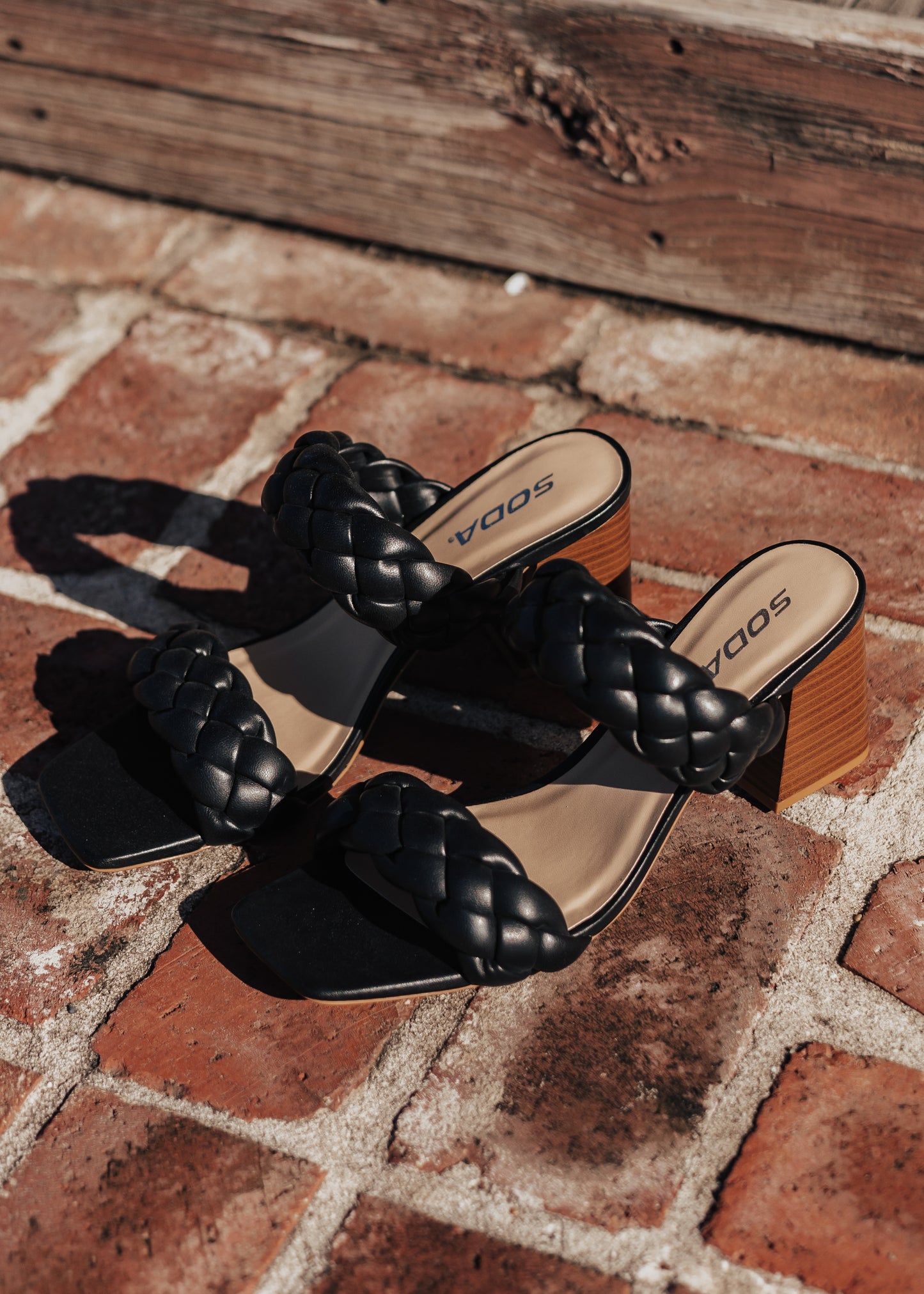 SIZES 10, 11: Buggy Heel (6-11) *BLACK