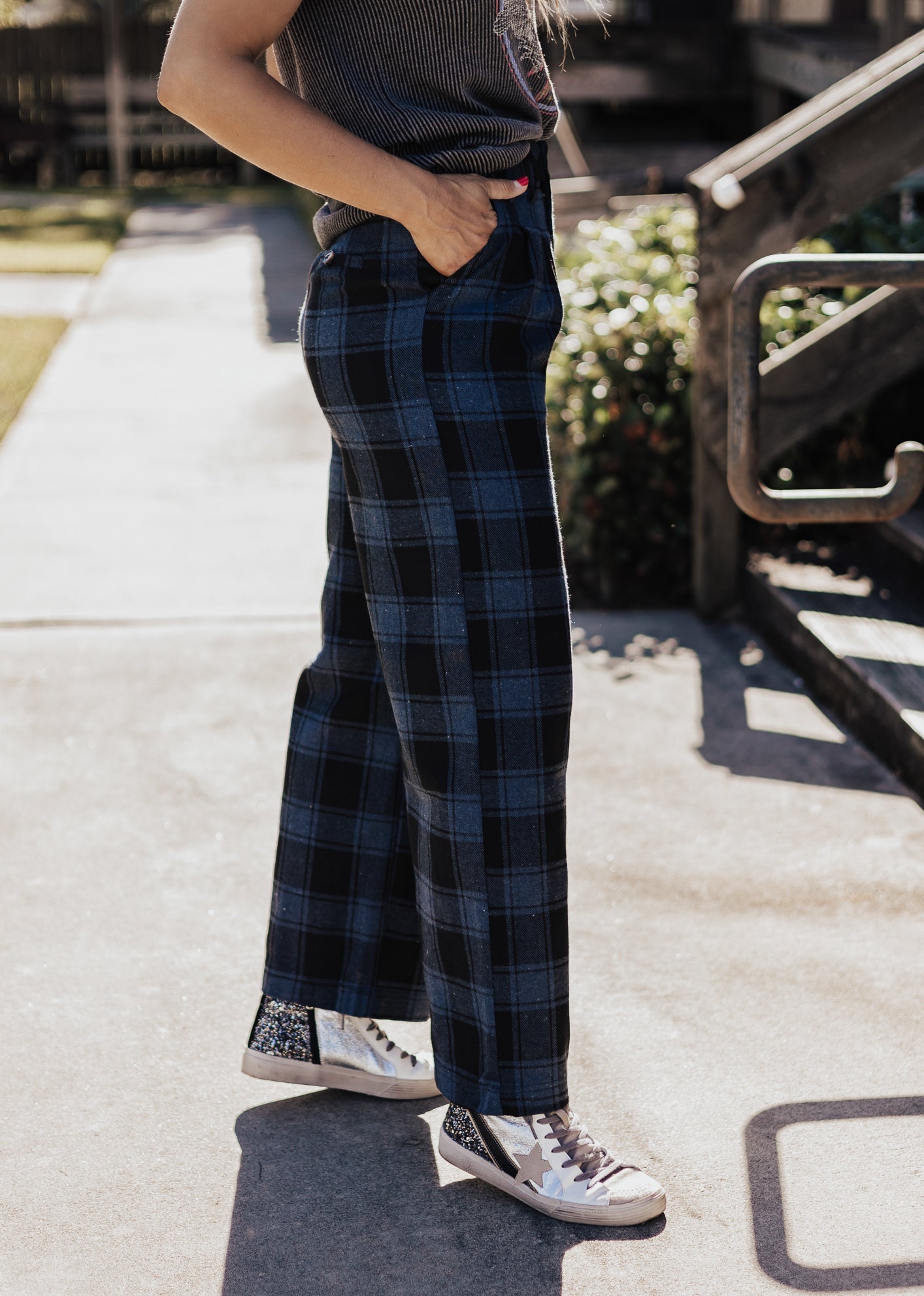 MEDIUM: Wide Leg Plaid Pants *BLACK/BLUE