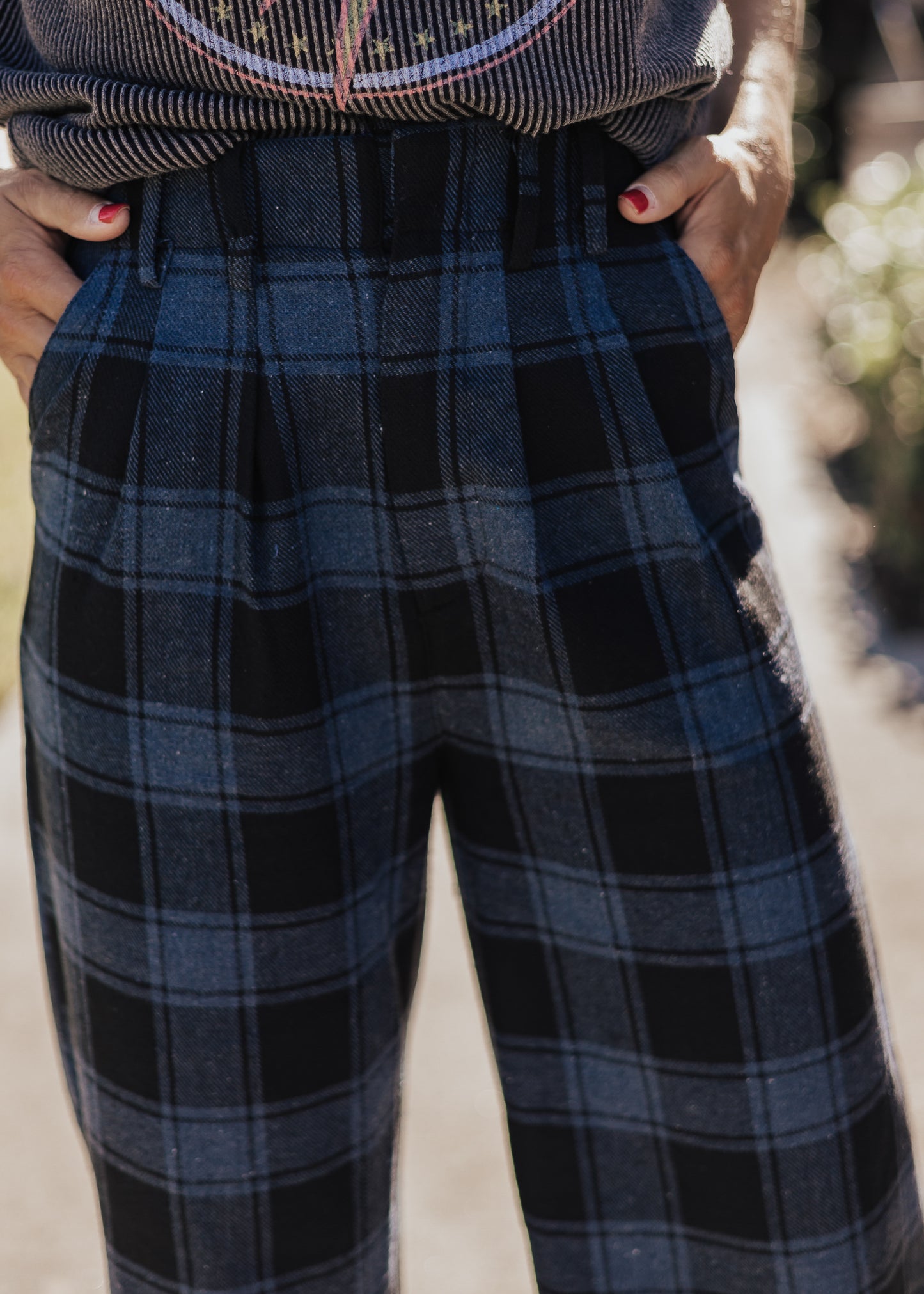 MEDIUM: Wide Leg Plaid Pants *BLACK/BLUE