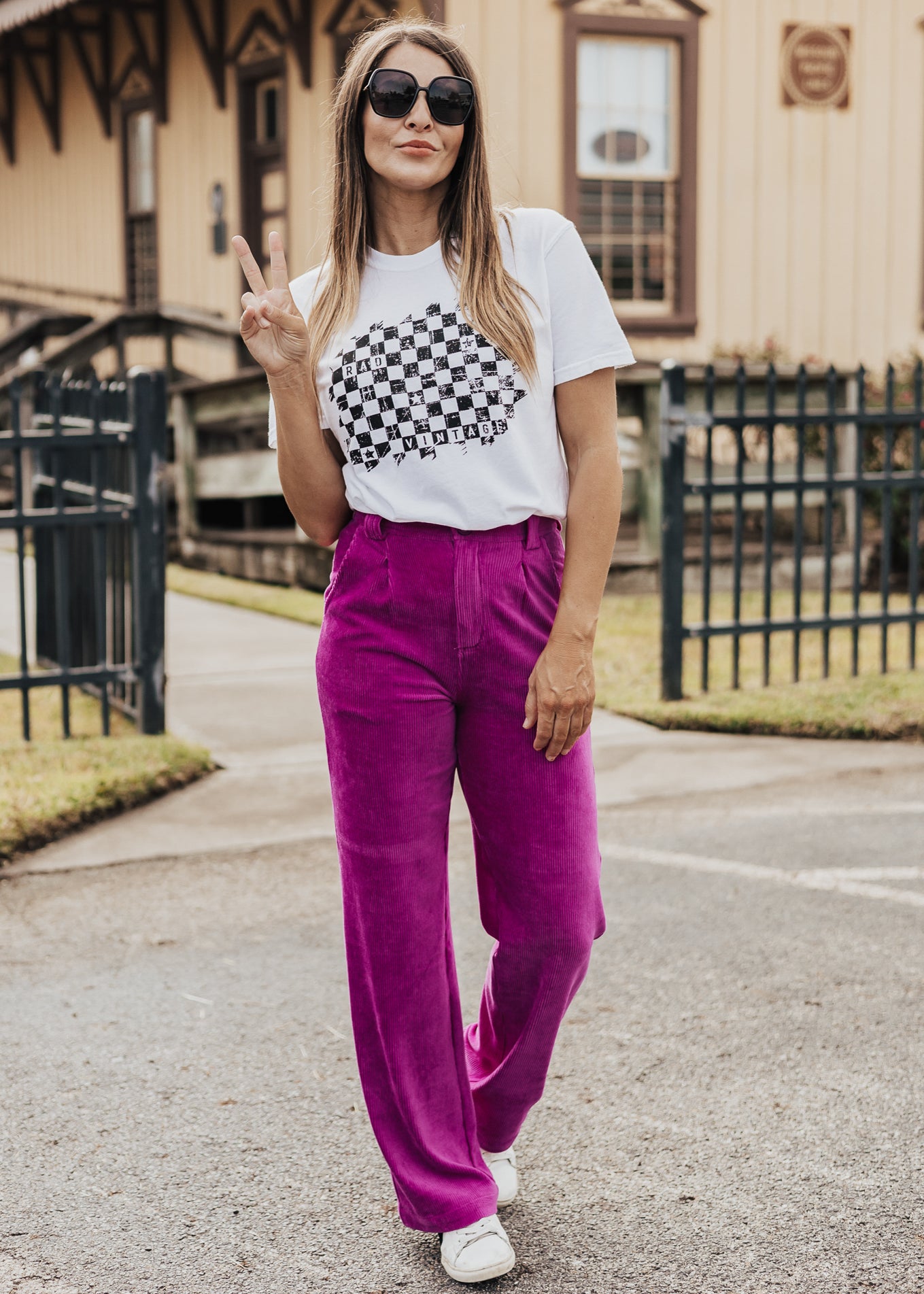 Rad Vintage Tee *White (S-2X)