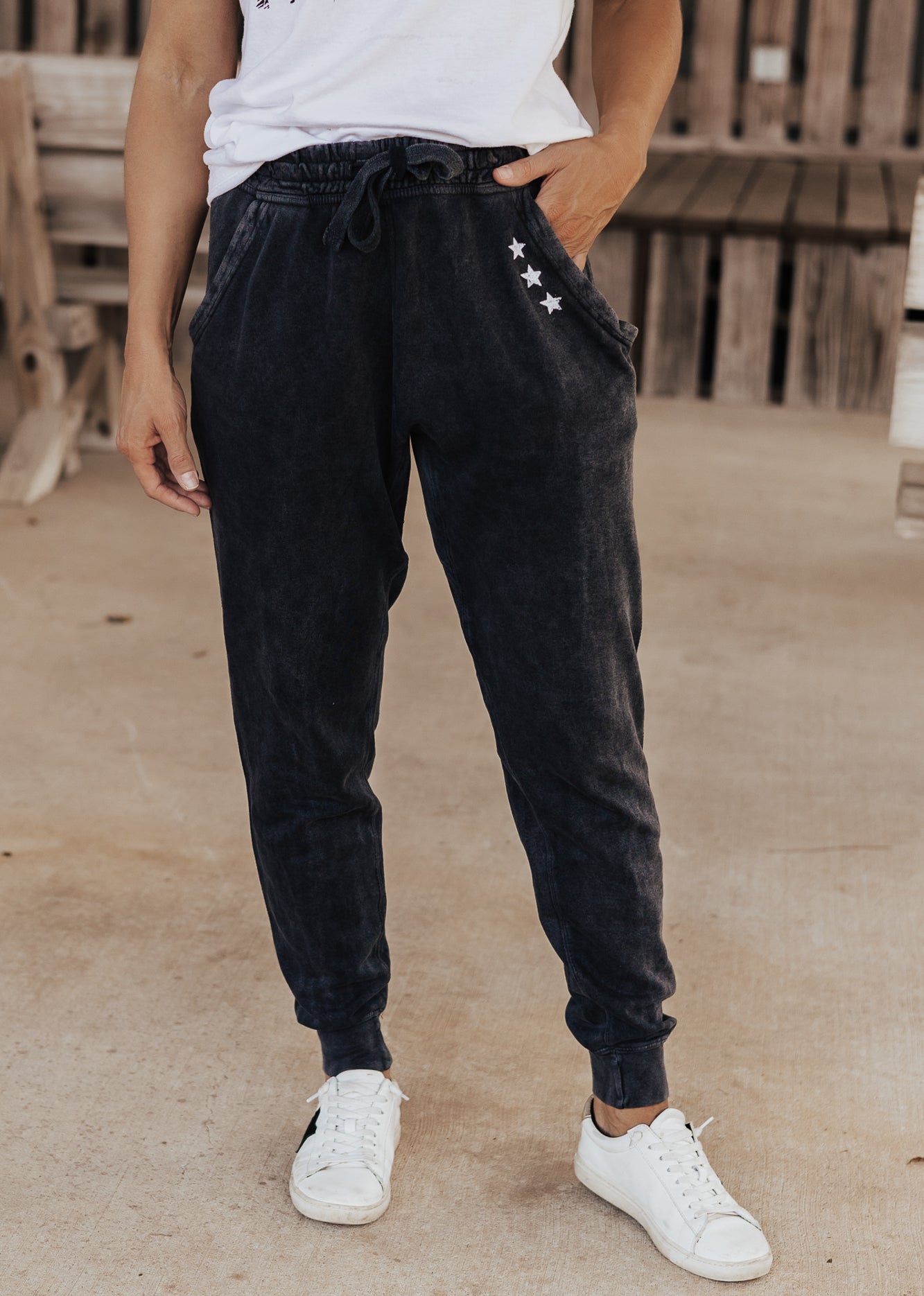 Pre-Order: Star Vintage Joggers *Black (S-3X)