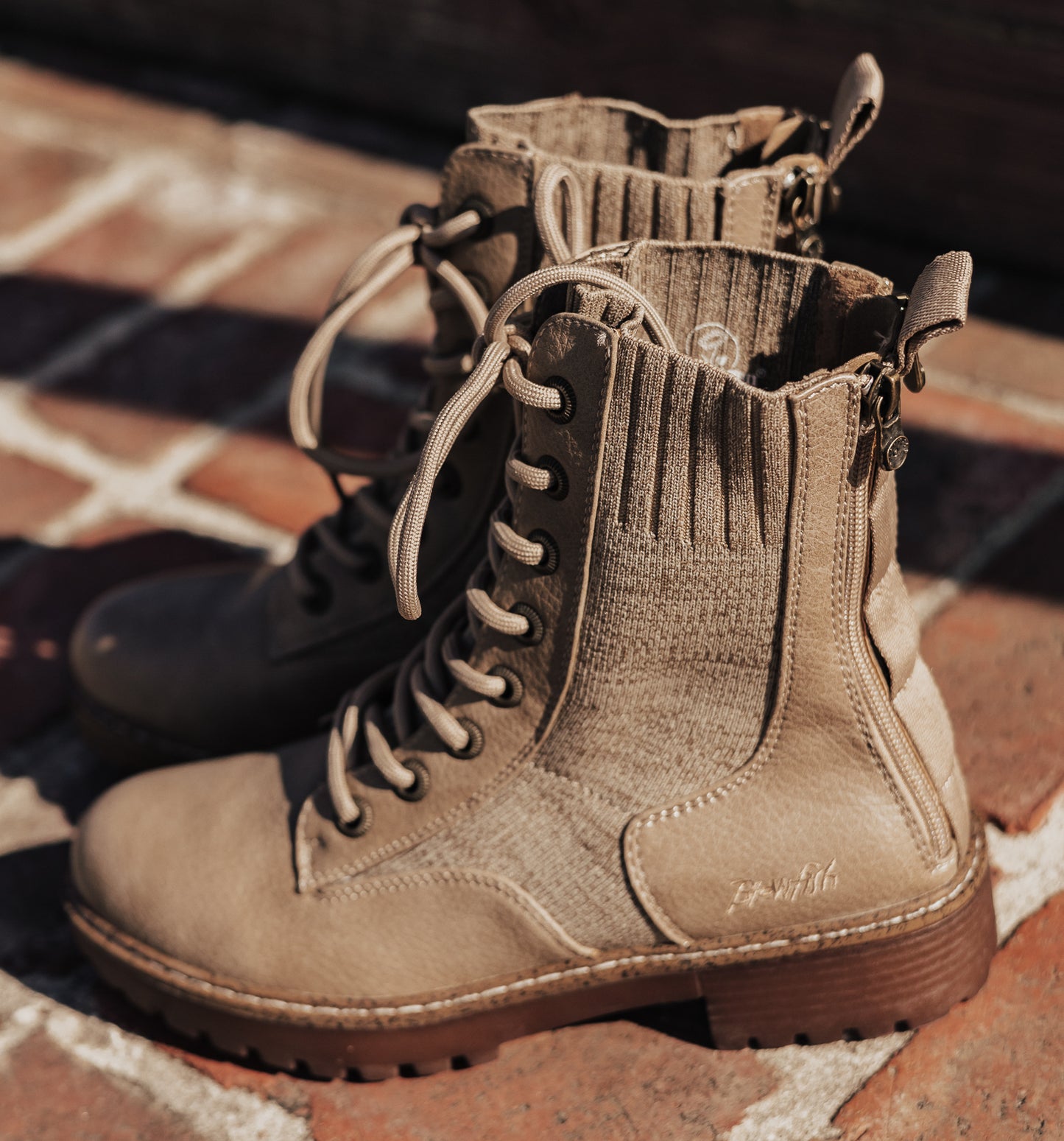 SIZE 7, 8: Blowfish Boot RAE (6-10) *CREAM/COFFEE