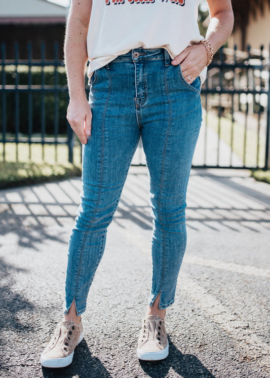 SIZE 1: Pippy Risen Jeans (1-15) *MEDIUM WASH